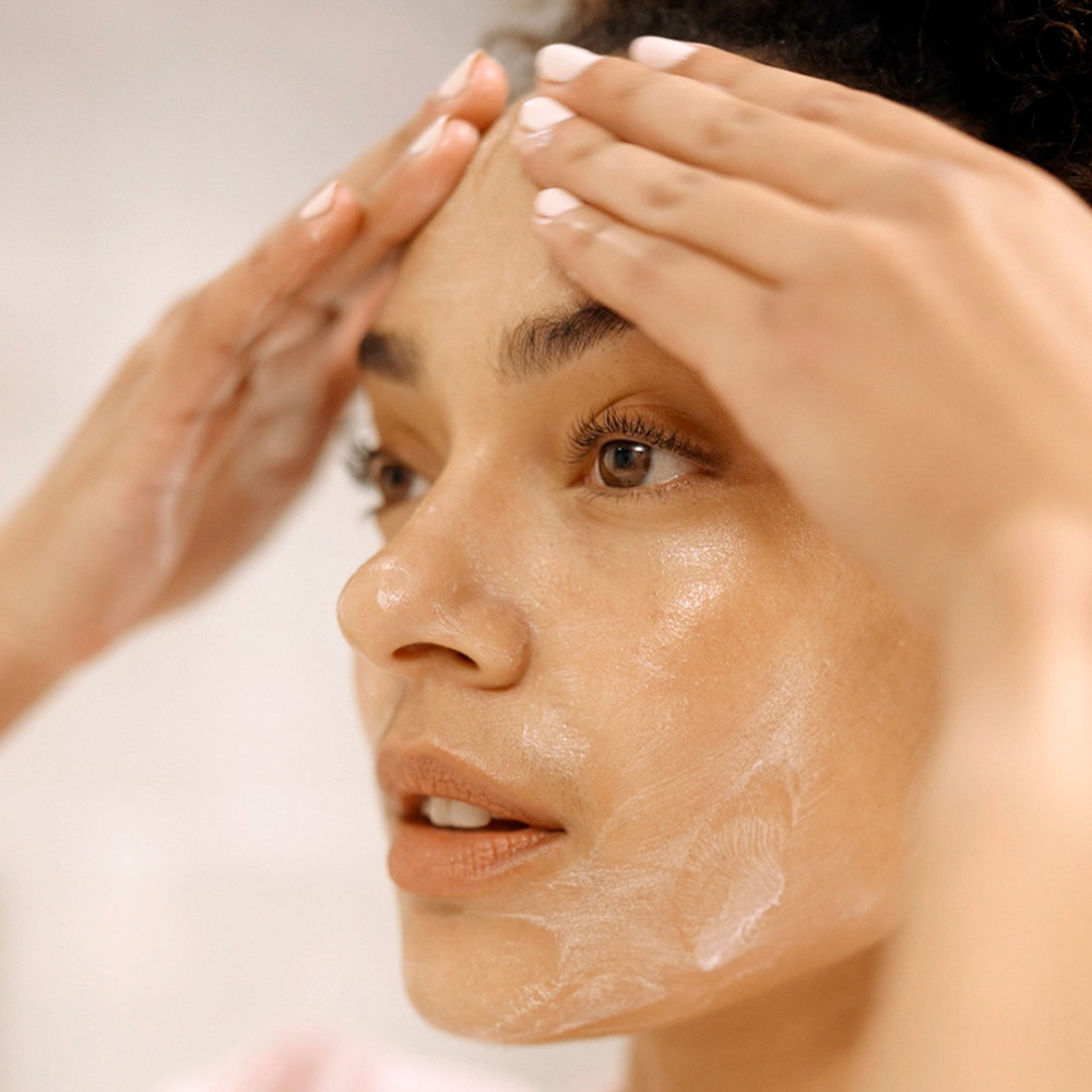 ENVIRON SKIN ESSENTIA LOW FOAM CLEANSING GEL 01