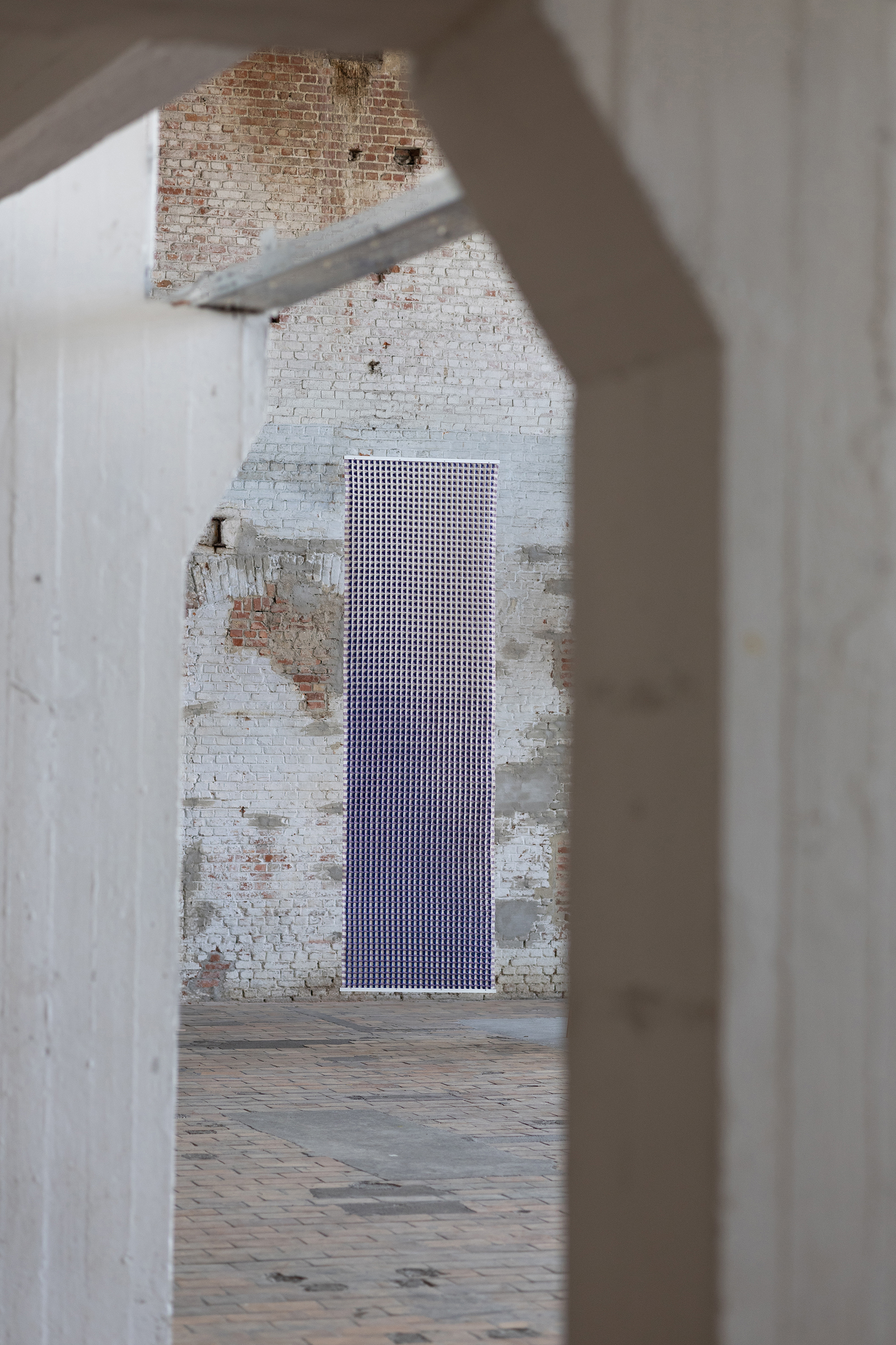 CID WOVEN WHISPERS ESTHER VAN SCHUYLENBERGH SHIFTING COLORS BLUE 2 CREDIT ESTHER VAN SCHUYLENBERGH