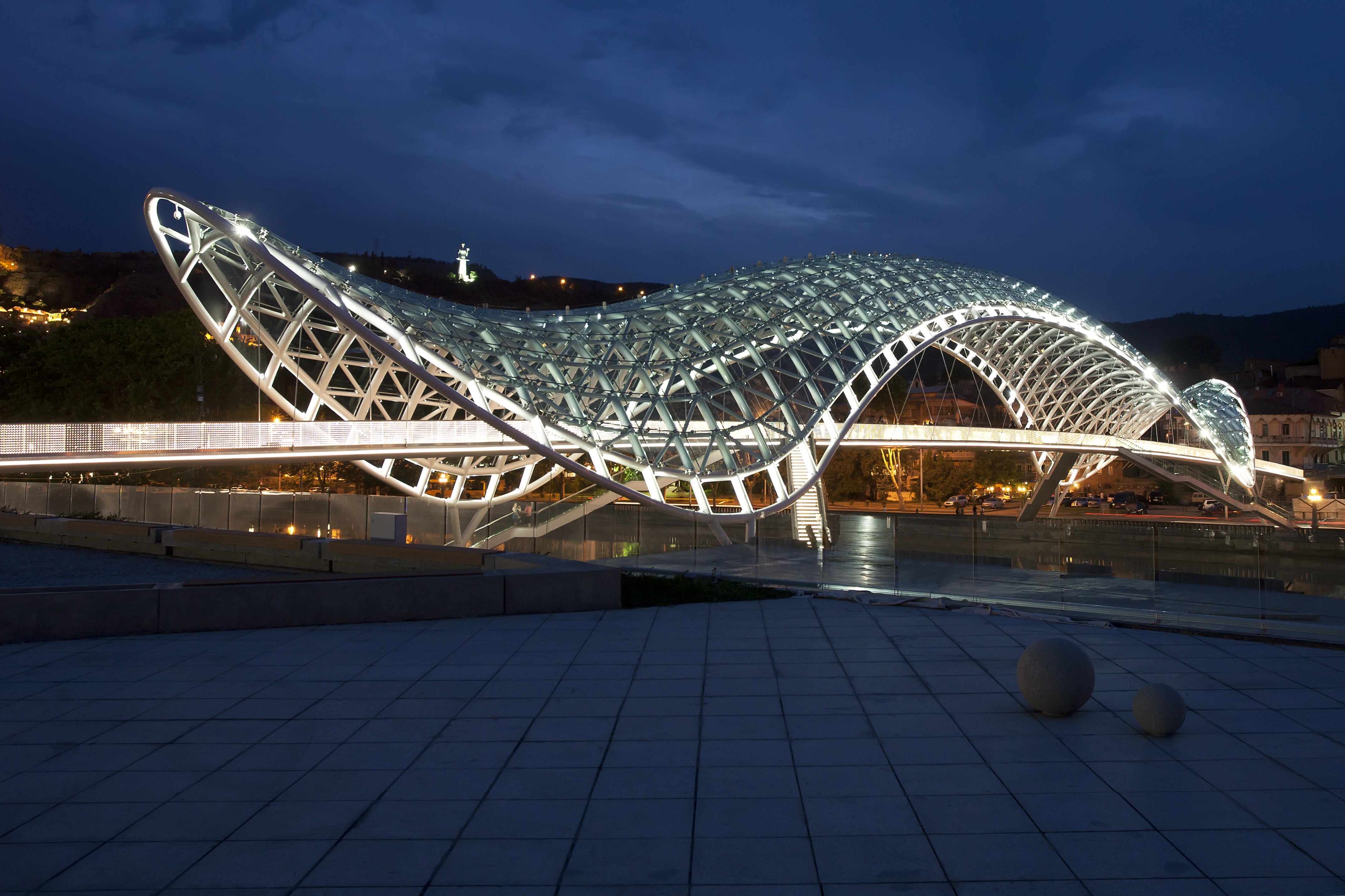 CID  DL16. MICHELE DE LUCCHI – PONTE DELLA PACE, TBILISI – 2010   GIA CHKHATARASHVILI