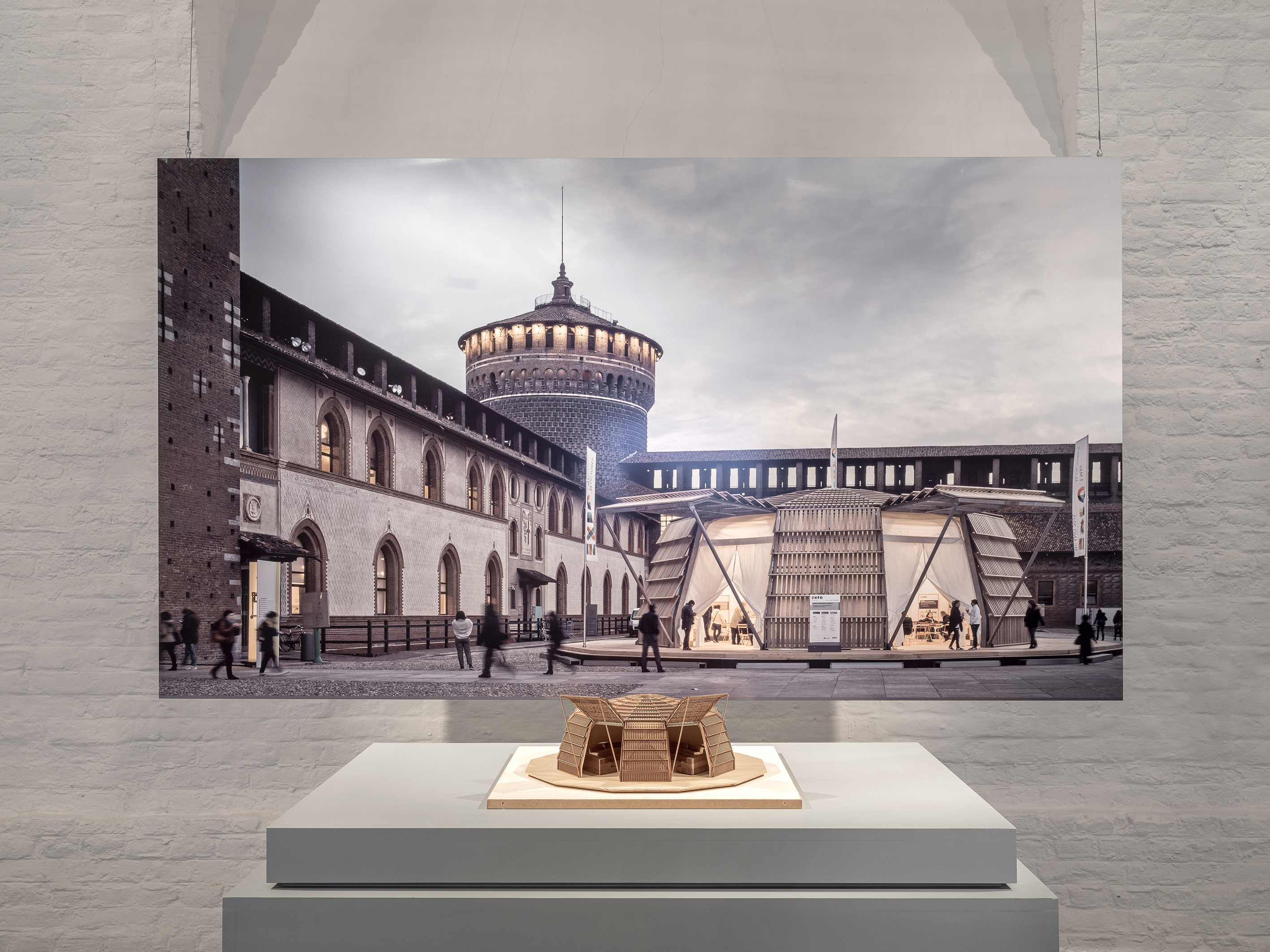 CID DE LUCCHI 85 CRED CAROLINE DETHIER