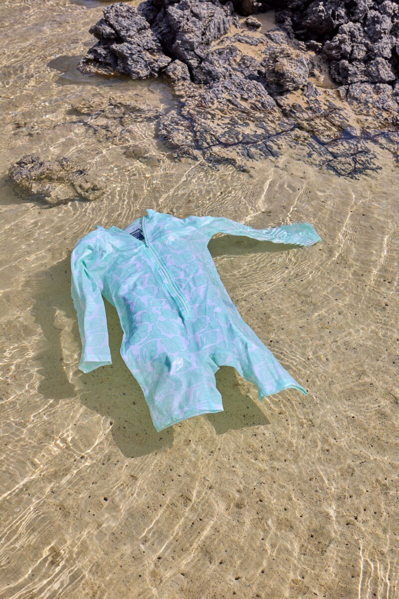 VBQ   CRUISE 26   STILL LIFE   76