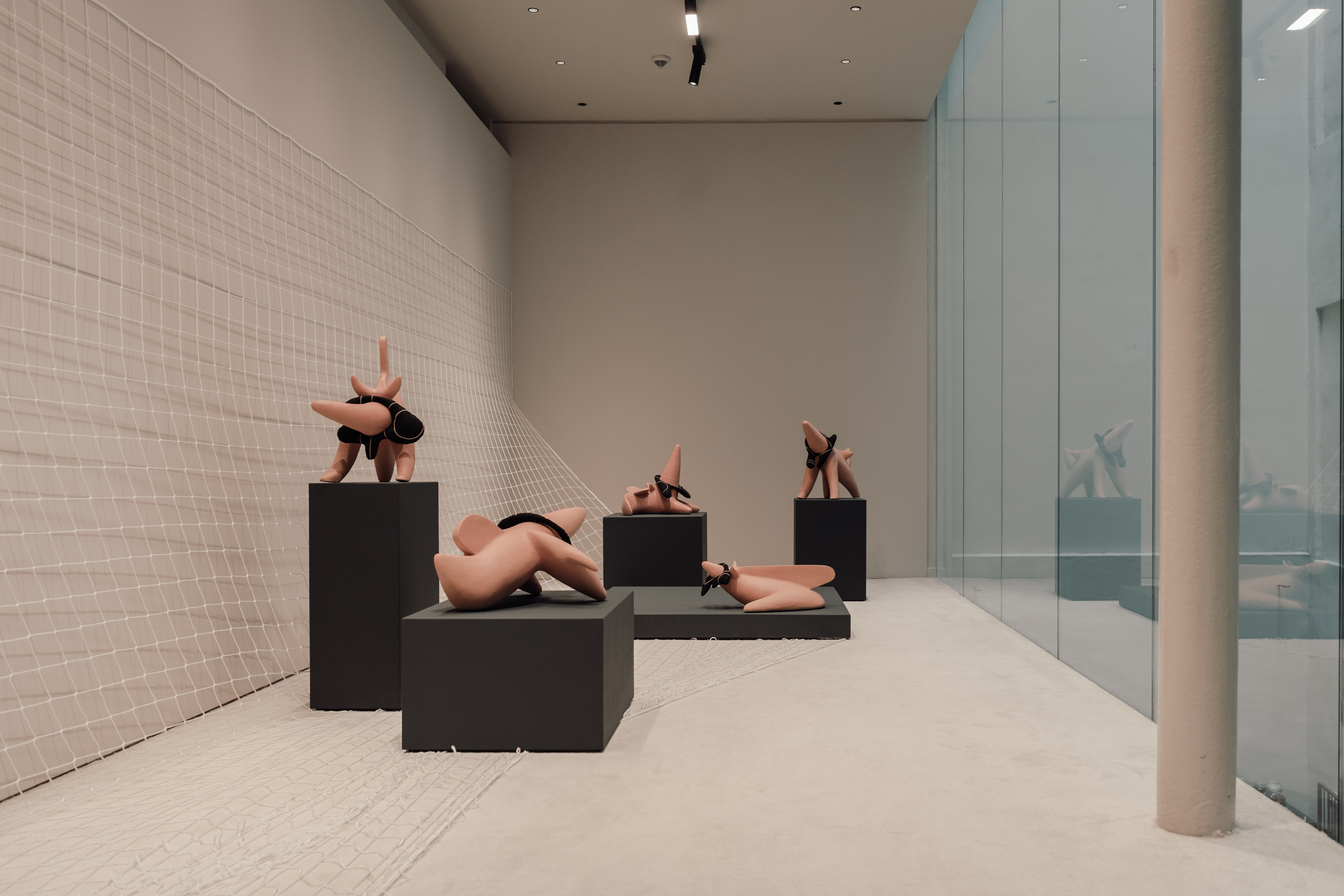 CERAMIC BRUSSELS 2026 ART PRIZE ANGELIKA STEFANIAK OMANDE CREDIT DZIKIE STUDIO 