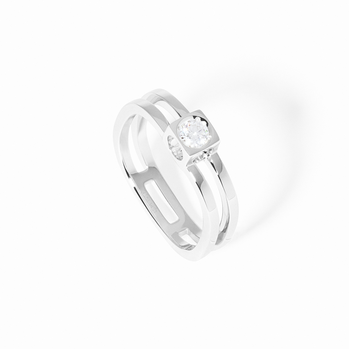 LE CUBE DIAMANT RING WHITE GOLD AND DIAMOND 2 990 EURO