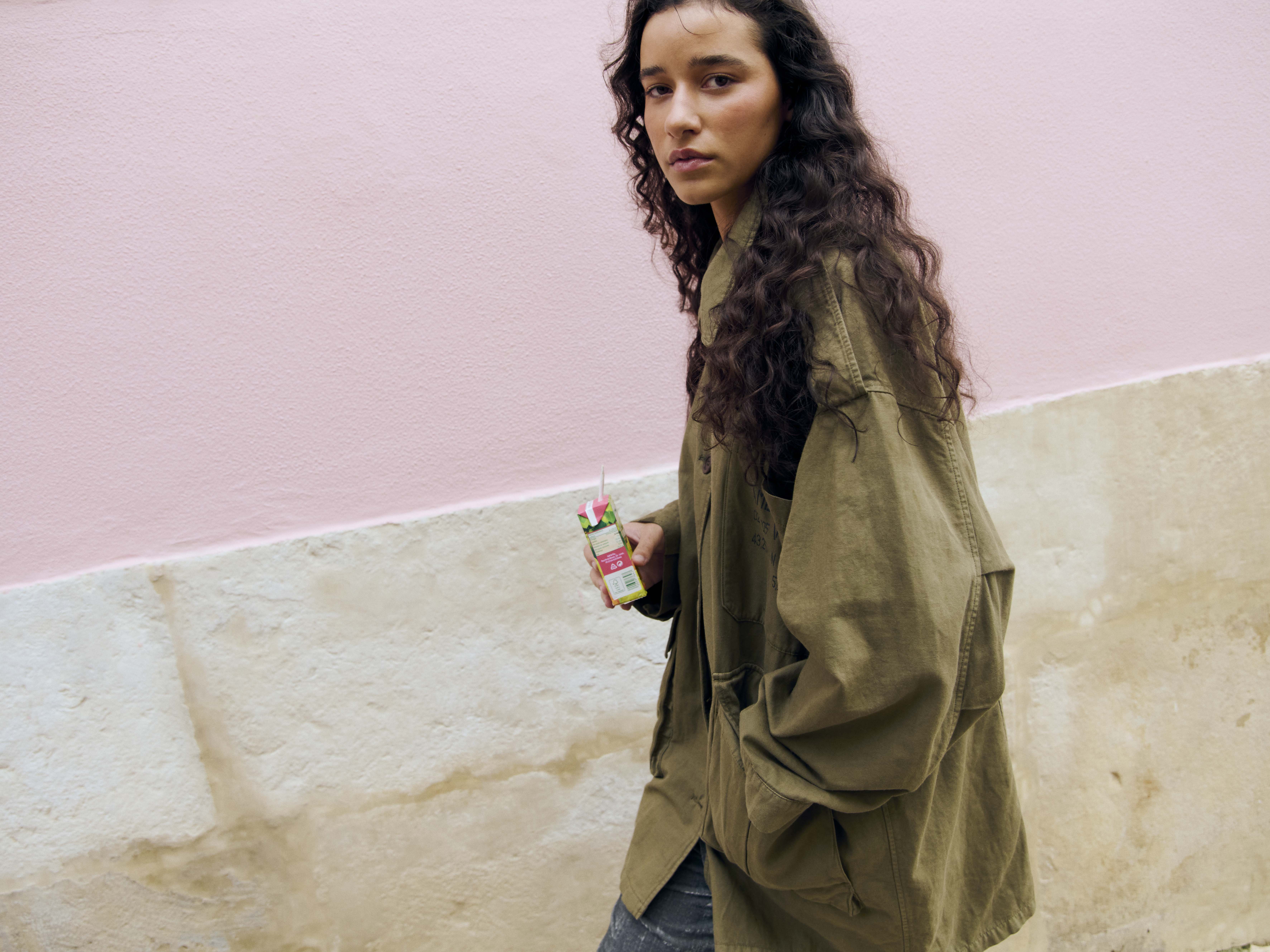 AMERICAN VINTAGE SS26 WOMEN CAMPAIGN IMAGE (8)