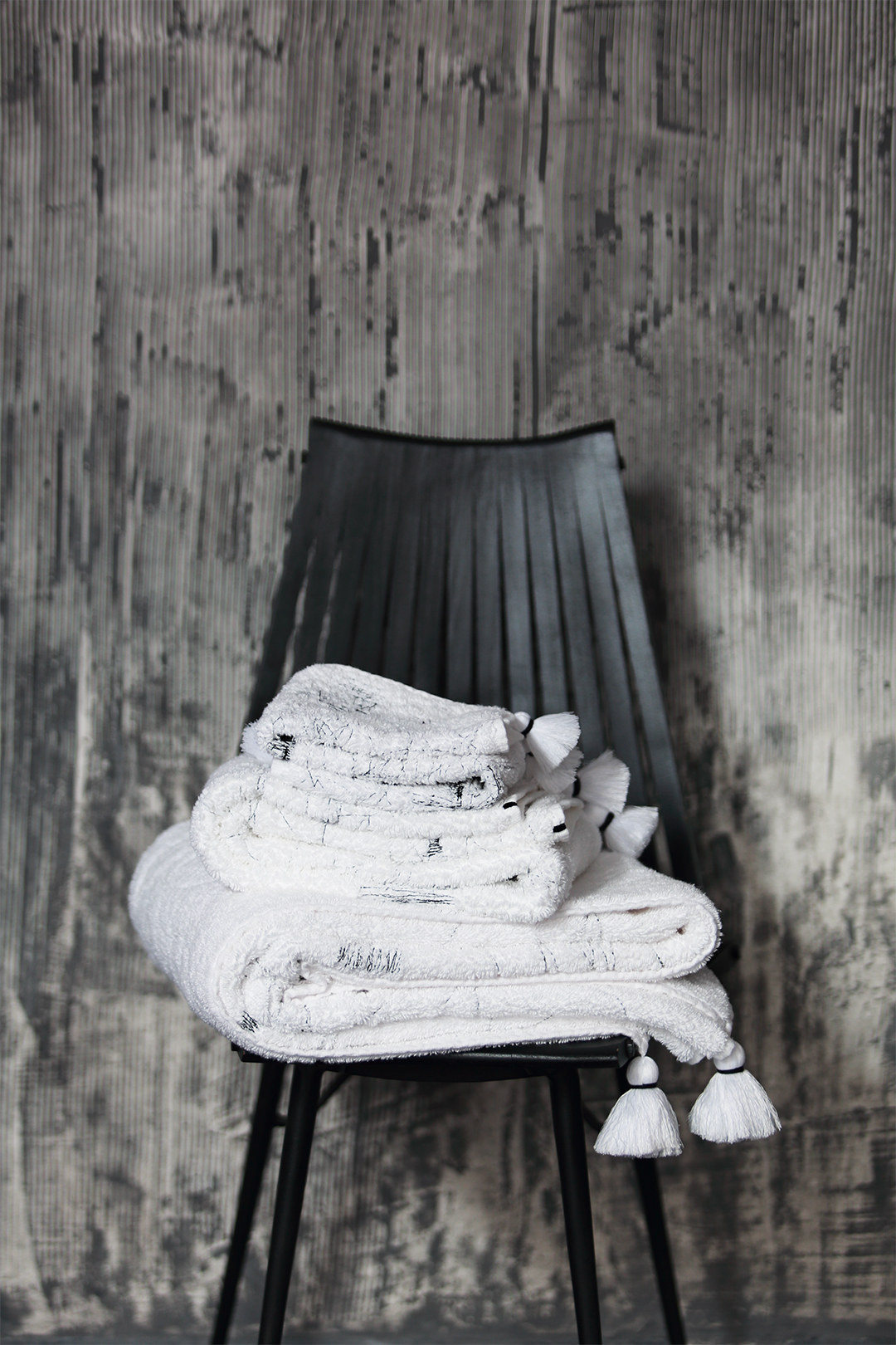 VALERIE BARKOWSKI BATH LINEN WHITE CREDIT TANIA PANOVA