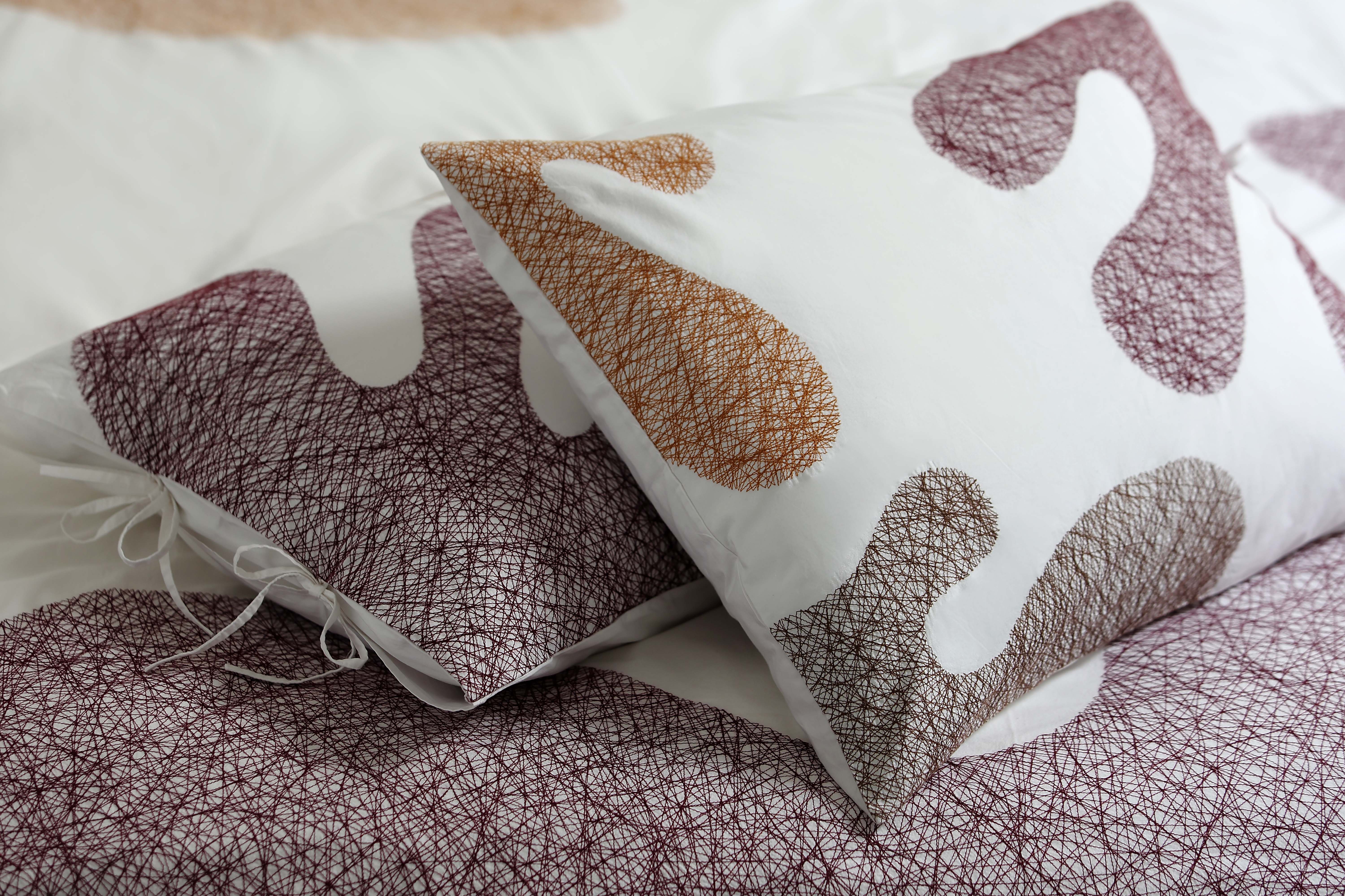 VALERIE BARKOWSKI BED LINEN CREDIT TANIA PANOVA