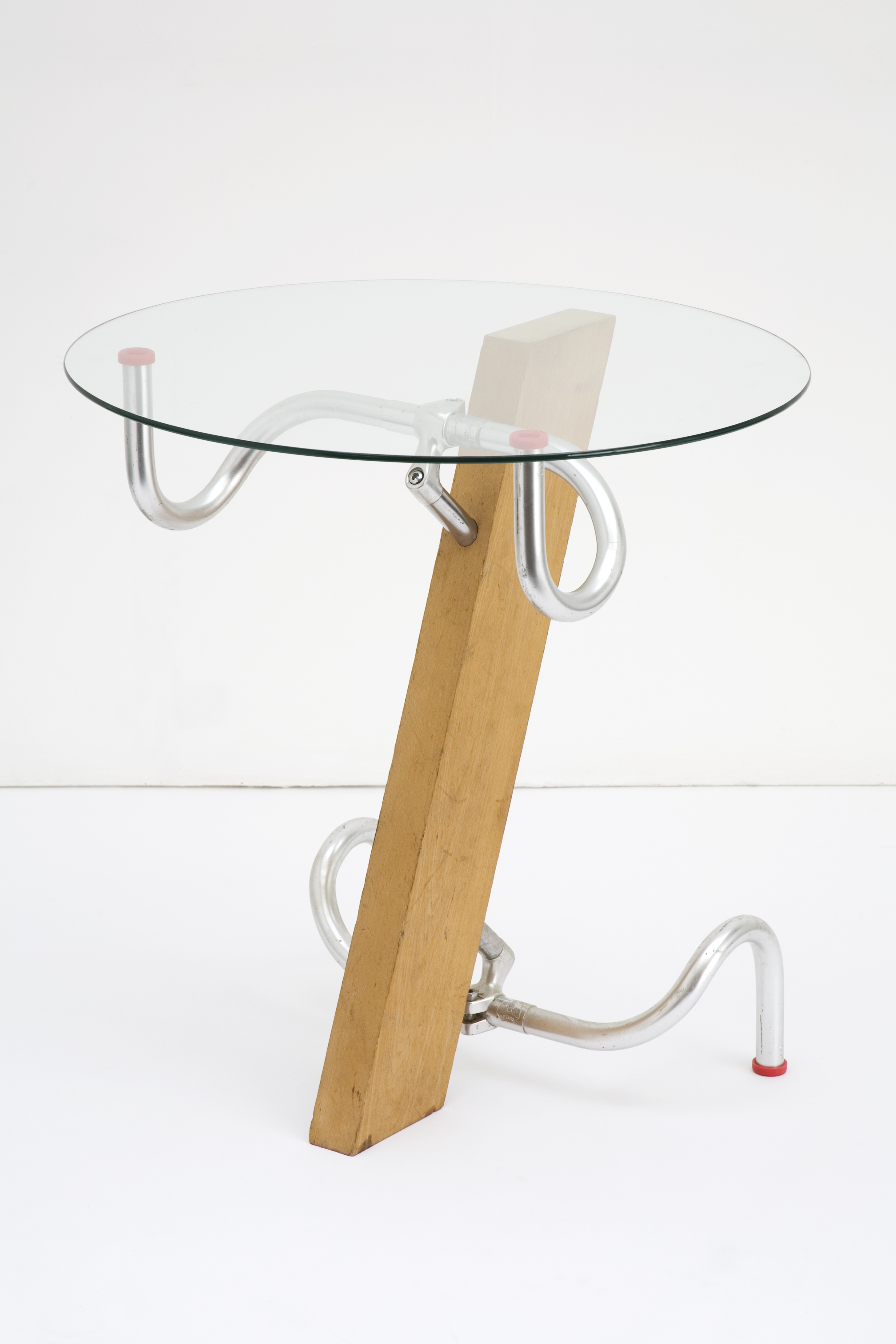 CID AL15 JASPER MORRISON HANDLEBAR TABLE 1981 PHOTO JASPER MORRISON STUDIO