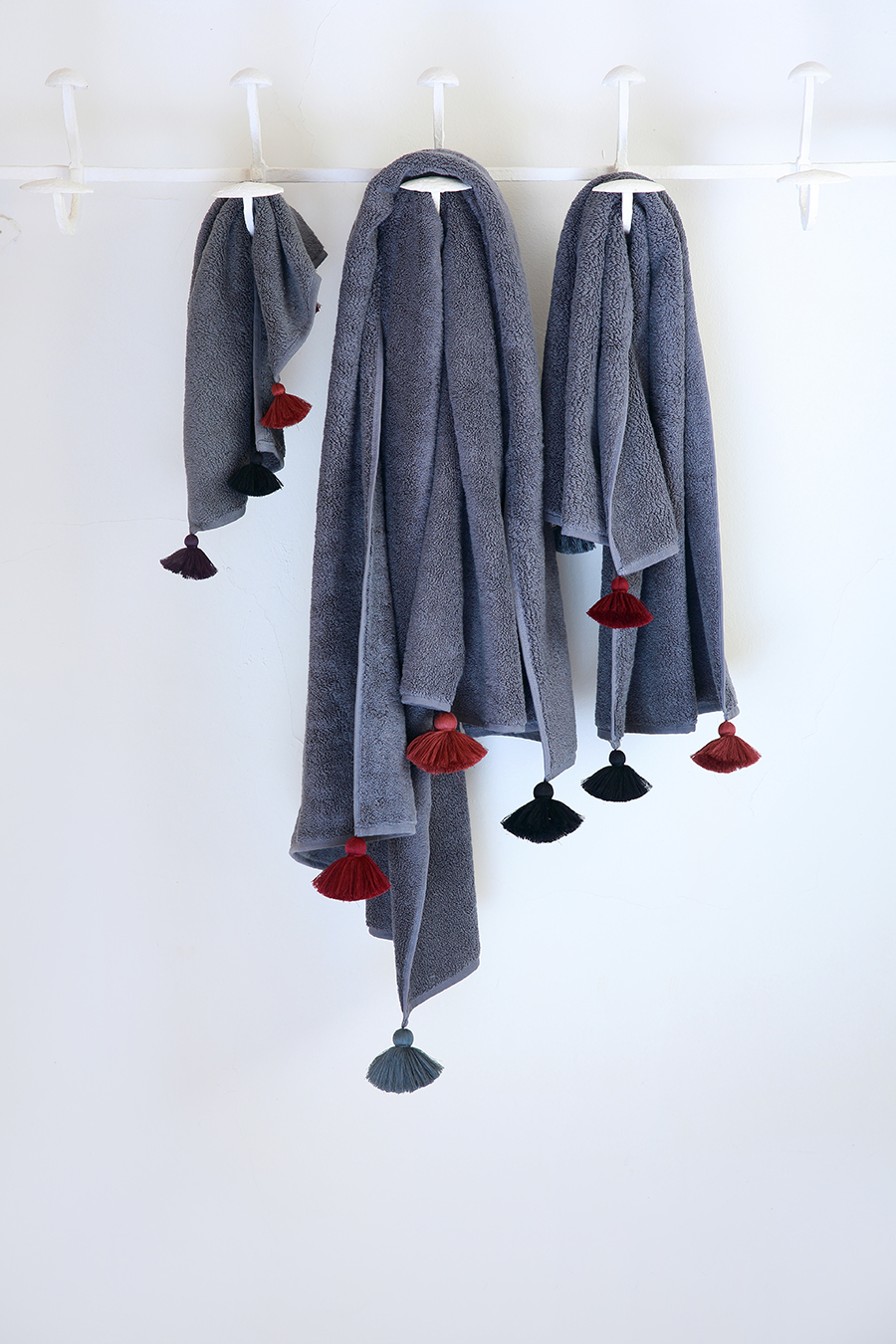 VALERIE BARKOWSKI BATH LINEN TULUM GRIS CREDIT DELPHINE WARIN