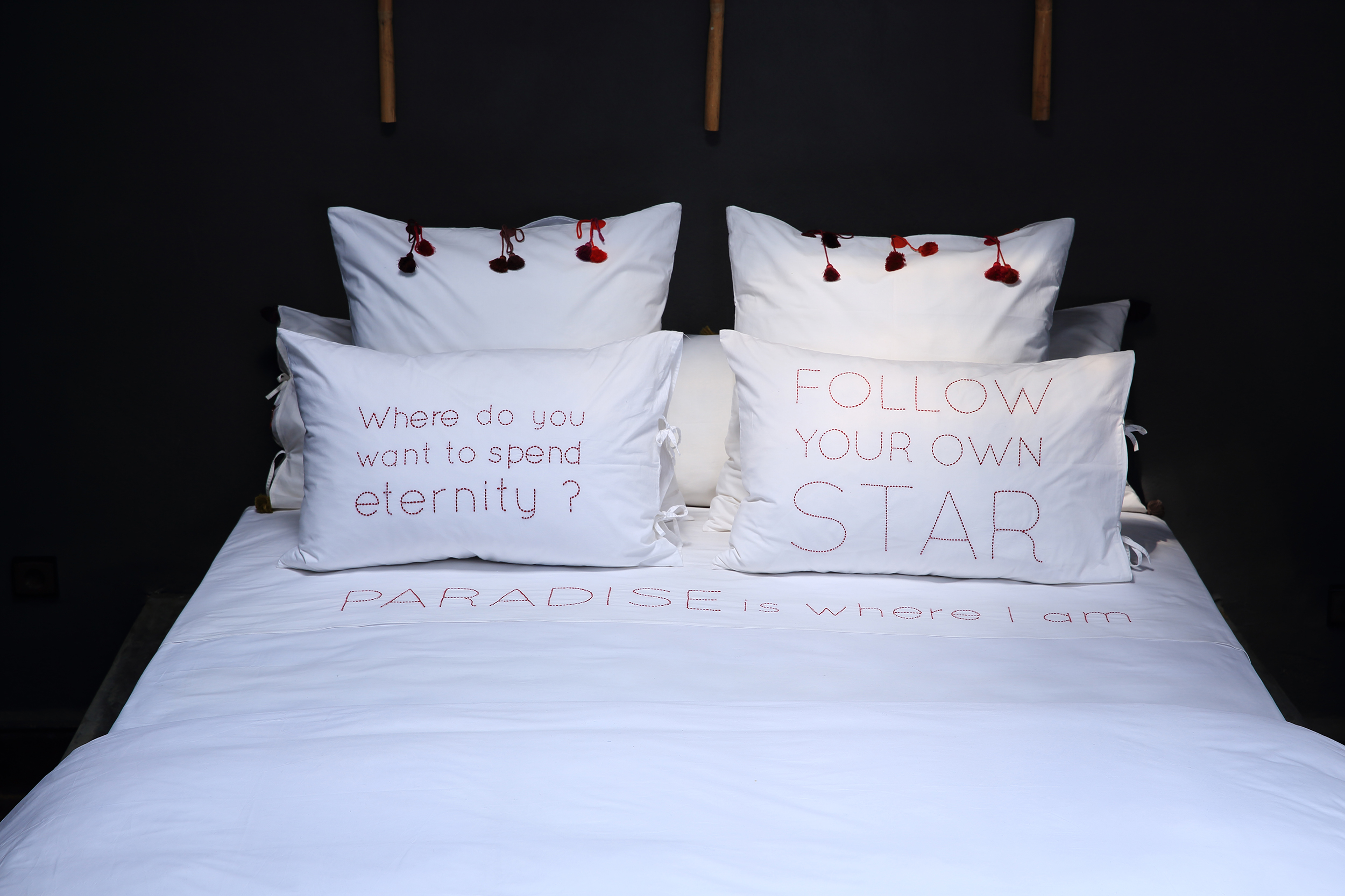 VALERIE BARKOWSKI BED LINEN BLANC ORPHEUS CARMIN CREDIT TANIA PANOVA 4