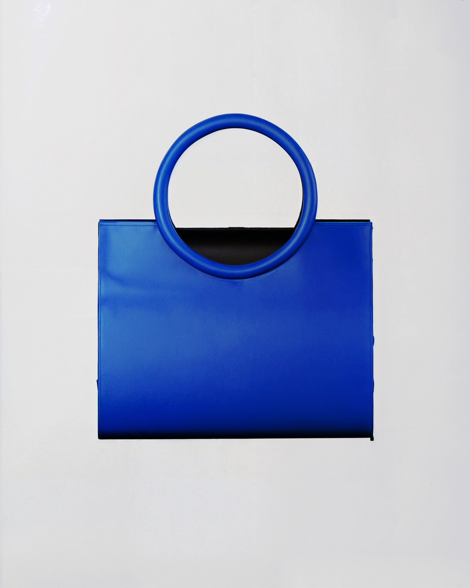 AMOROMA THE ONE BAG FORMAT A4 28