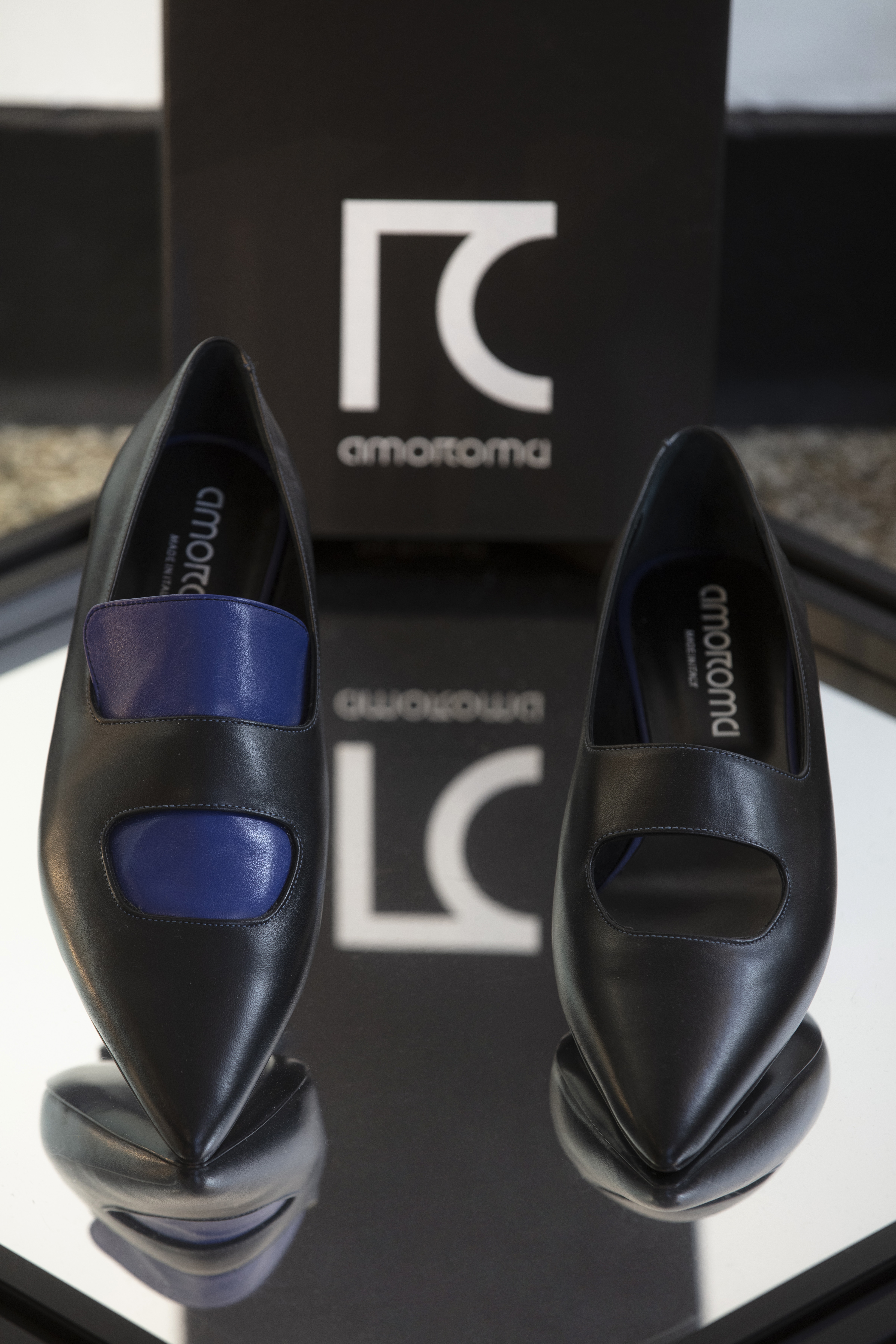 AMOROMA VISUALS BOUTIQUE 021