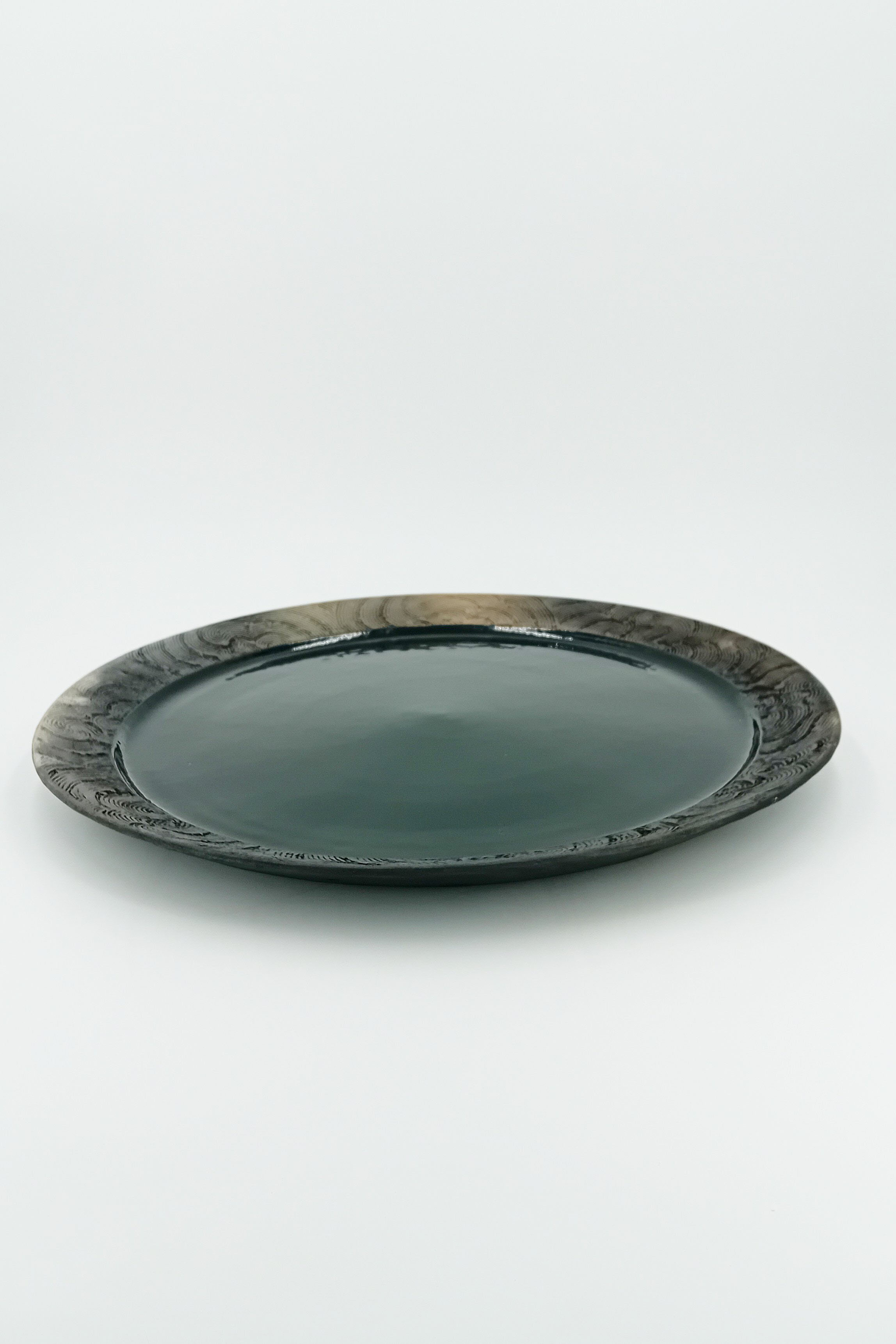 CB26 MBA FINE ARTS SAKATA JINNAI TERRACOTTA PLATE WITH PARTIAL ASH GLAZE ENGRAVED GEOMETRIC DECORATION AND BLACK LACQUER 1995