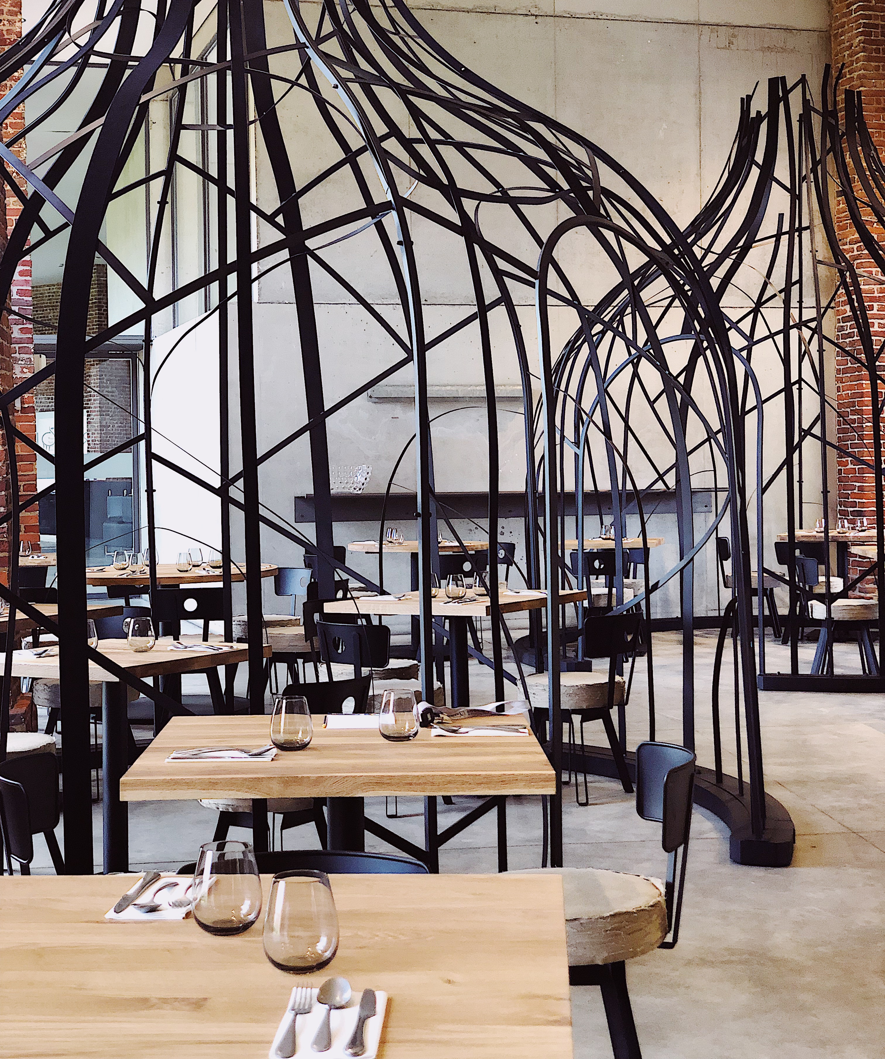 RIZOM RESTAURANT INTERIOR