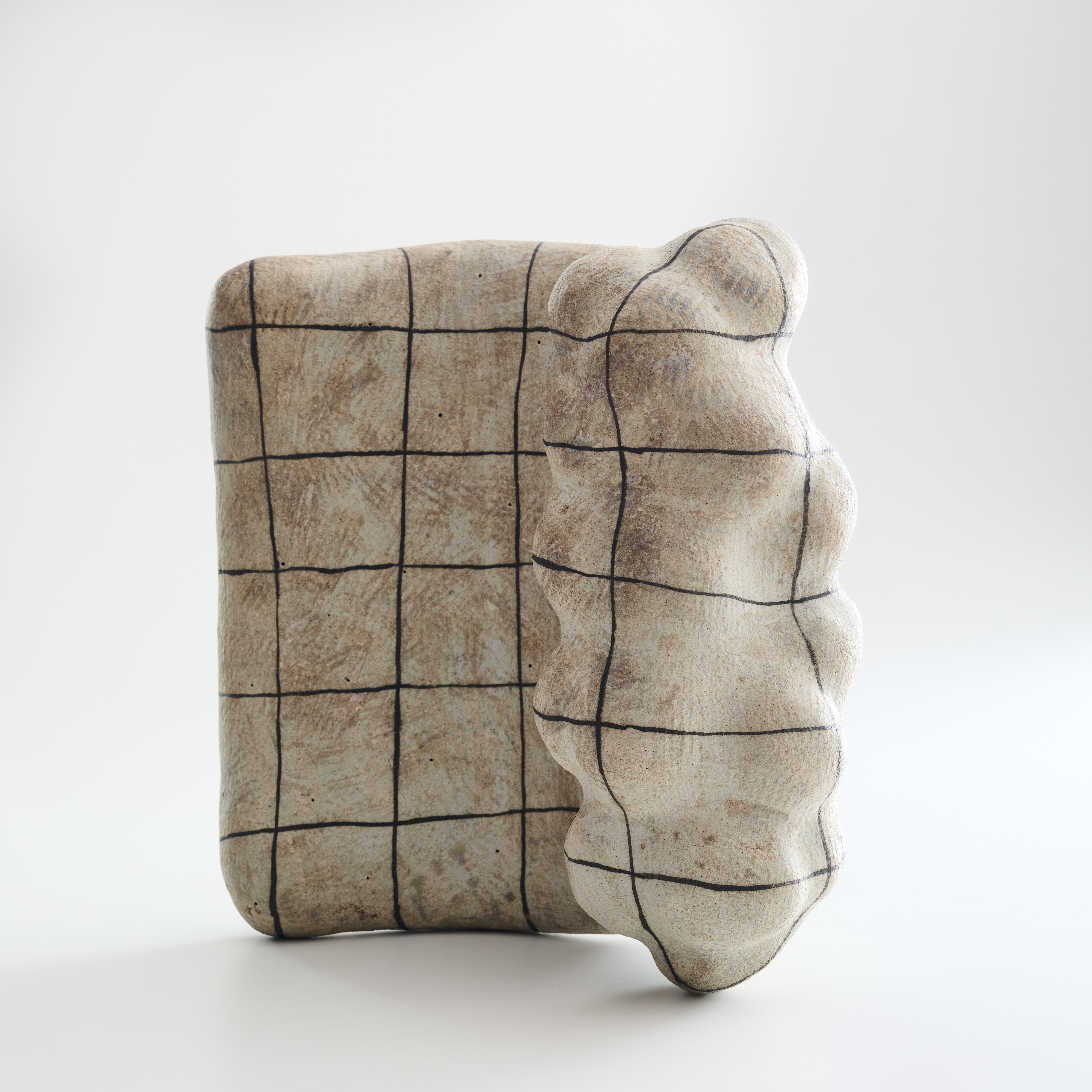 AAF26 ADRIENNE D MONIKA DEBUS CAPTURED 2025 STONEWARE CLAY AND PORCELAIN SLIPS 36X18X40CM 3000EUR