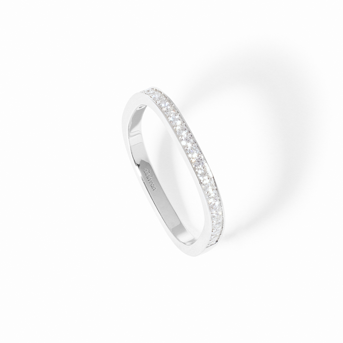 SQUARE WEDDING BAND 2MM PLATINUM AND DIAMONDS 2 100 EURO