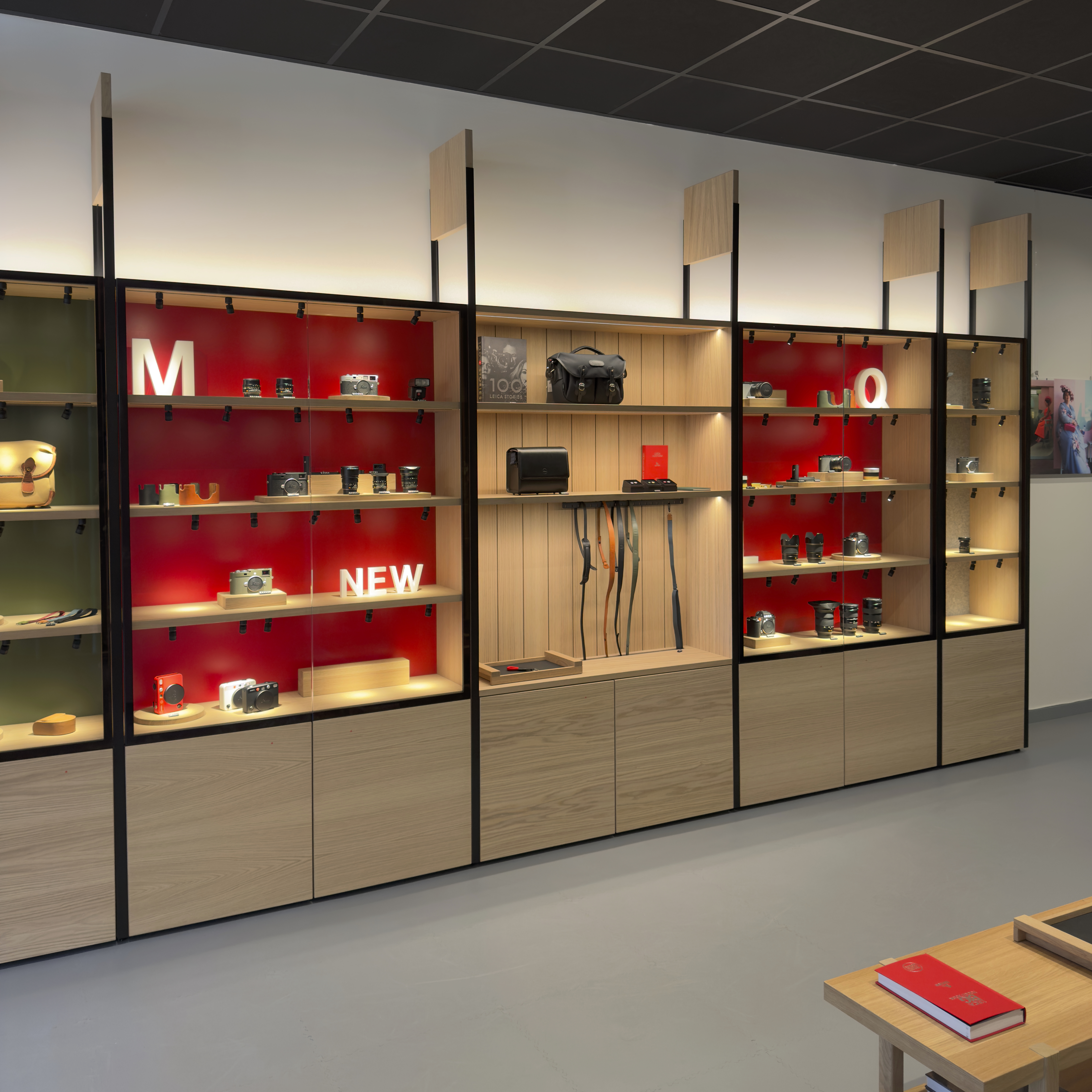 LEICA BOUTIQUE ZAVENTEM 1