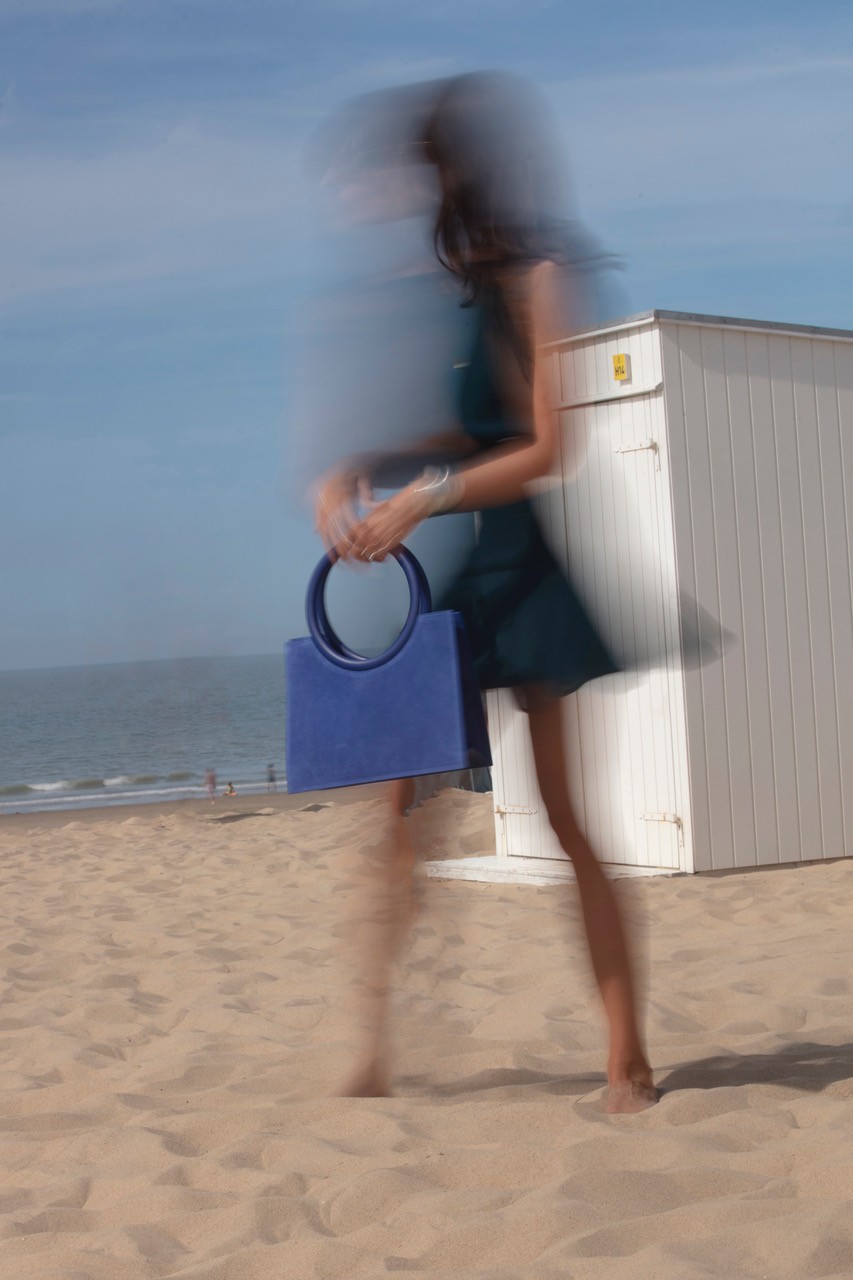 AMOROMA BY THE SEA TOTE BAG (8) CREDIT THIERRY MALTY