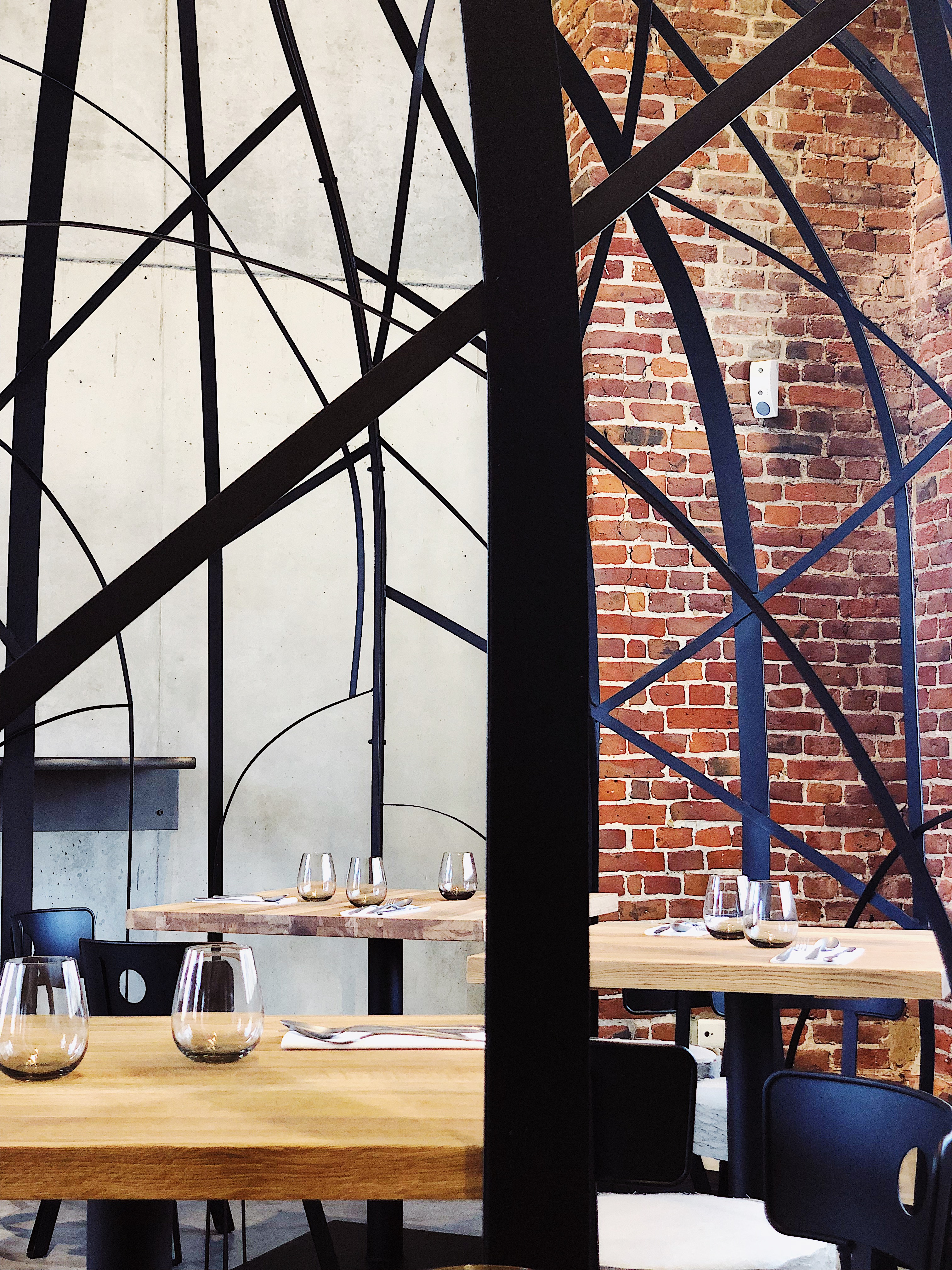 RIZOM RESTAURANT INTERIOR 2