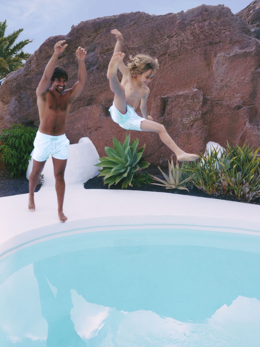 VBQ CRUISE 26 CAMPAIGN IMAGE KIDS 9