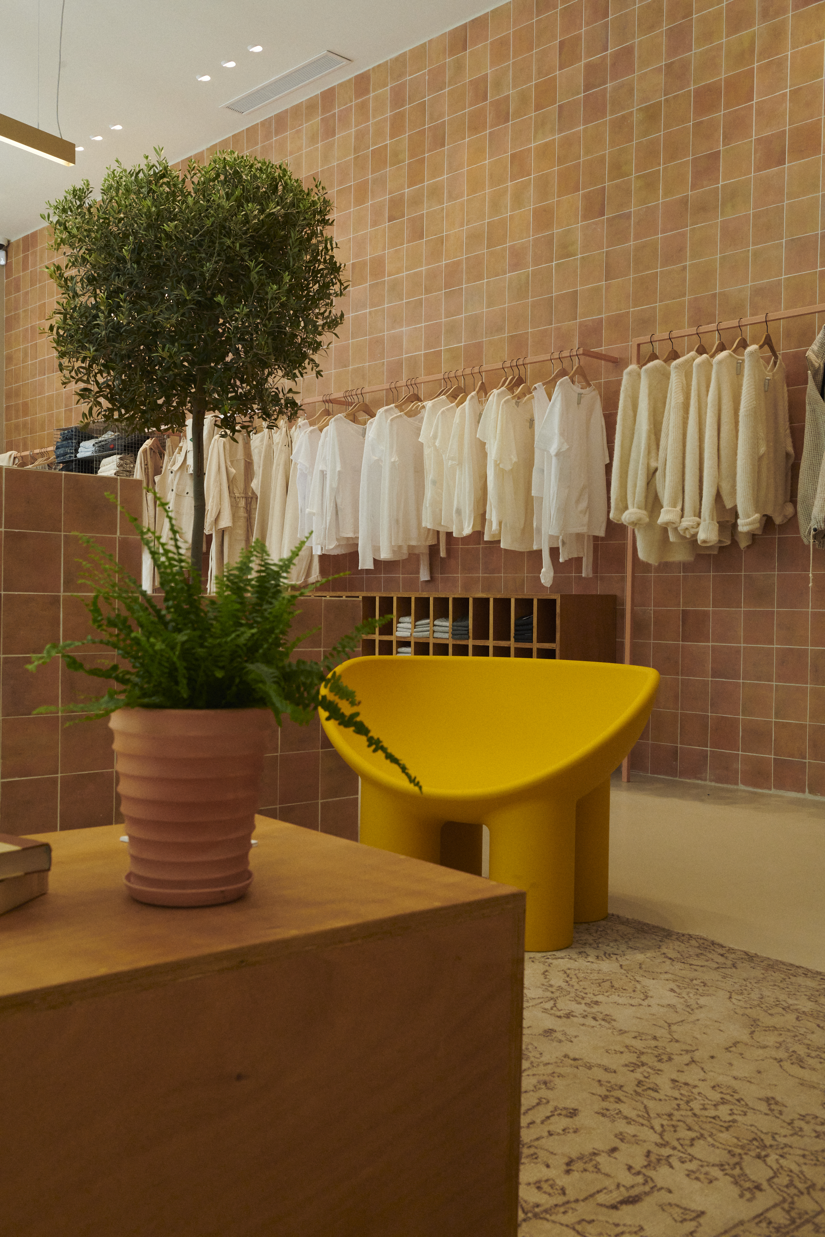 AMV WATERLOO BOUTIQUE 2