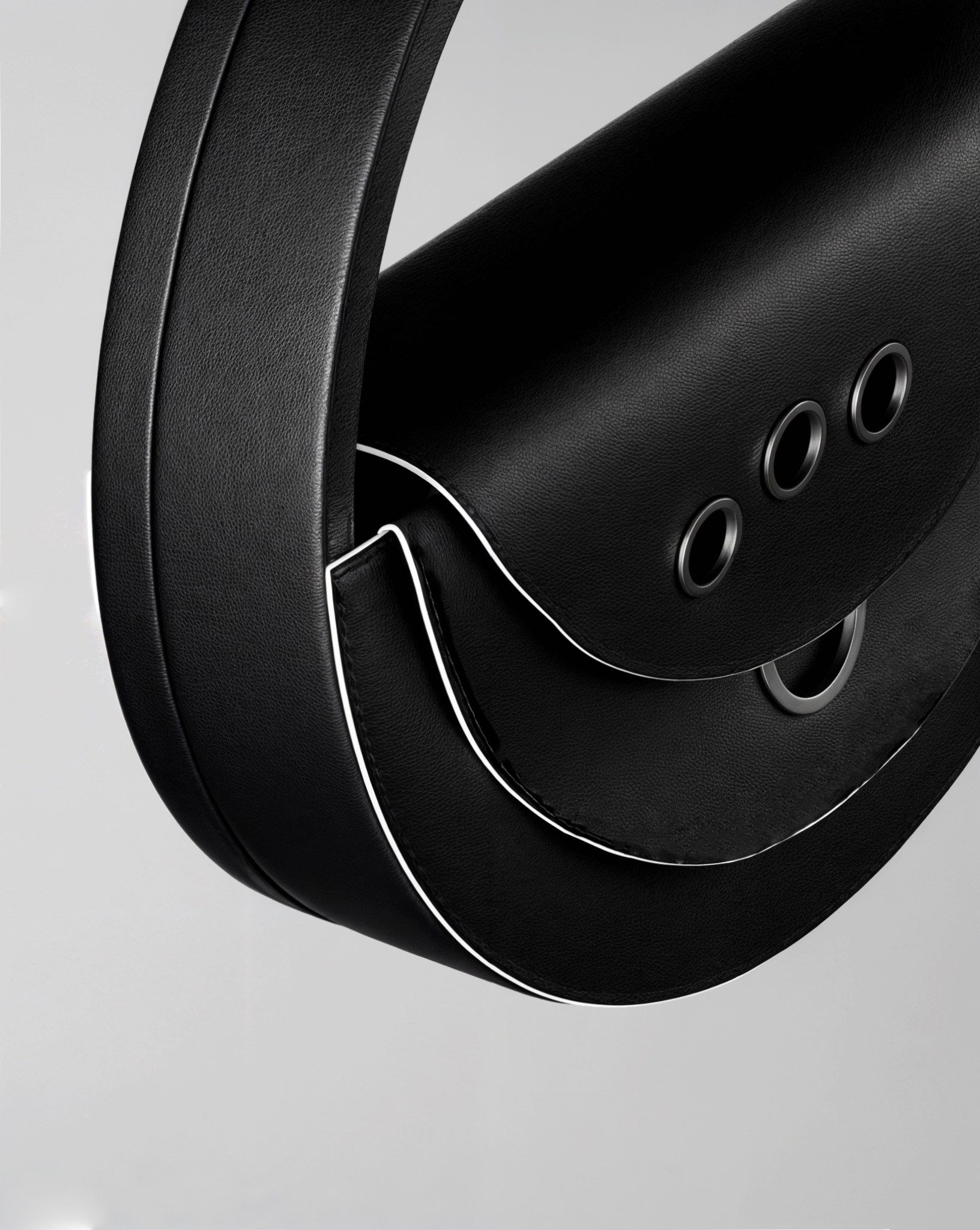 AMOROMA THE MOON BAG OPEN 12