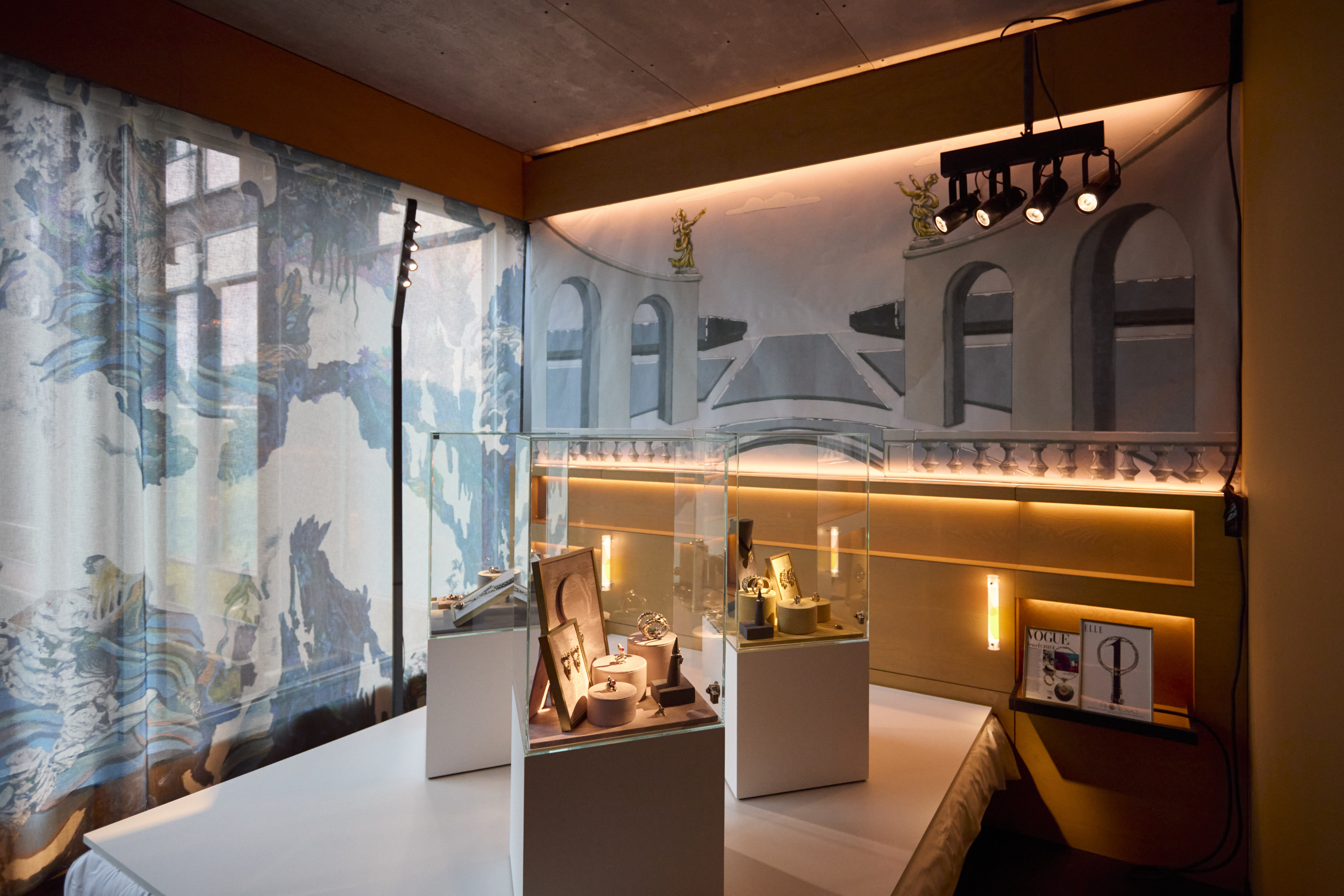 THE ROOMS EXHIBITION VIEW ELIE TOP (2) CREDIT STANISLAS HUAUX