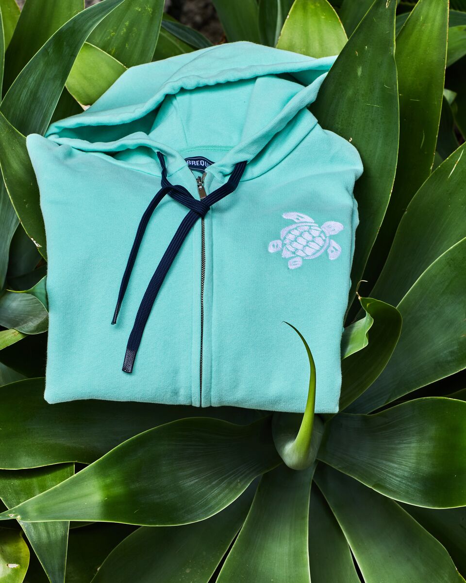 VBQ CRUISE 26 CAMPAIGN IMAGE MEN 96