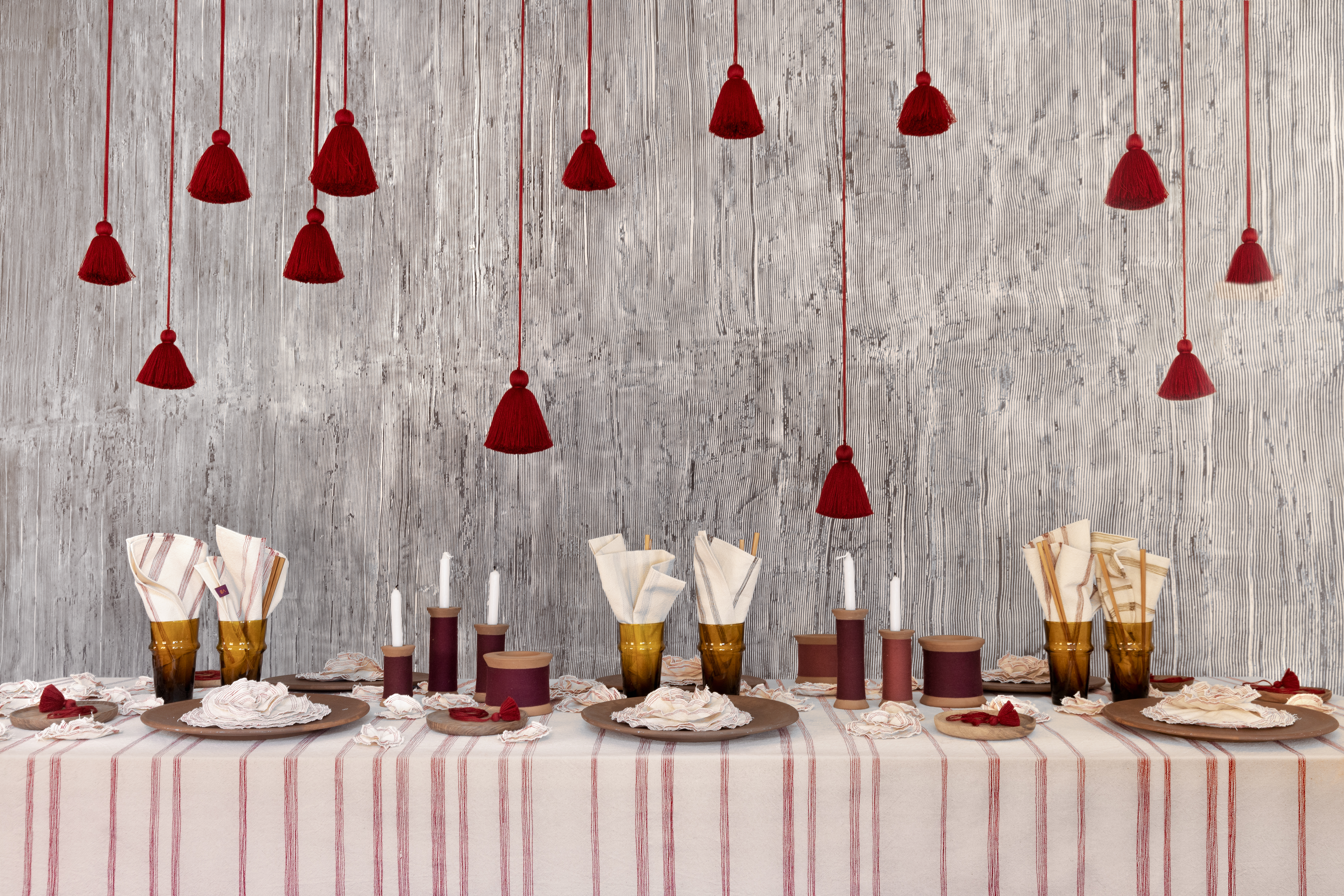 VALERIE BARKOWSKI CHRISTMAS TABLE CREDIT TANIA PANOVA (8)