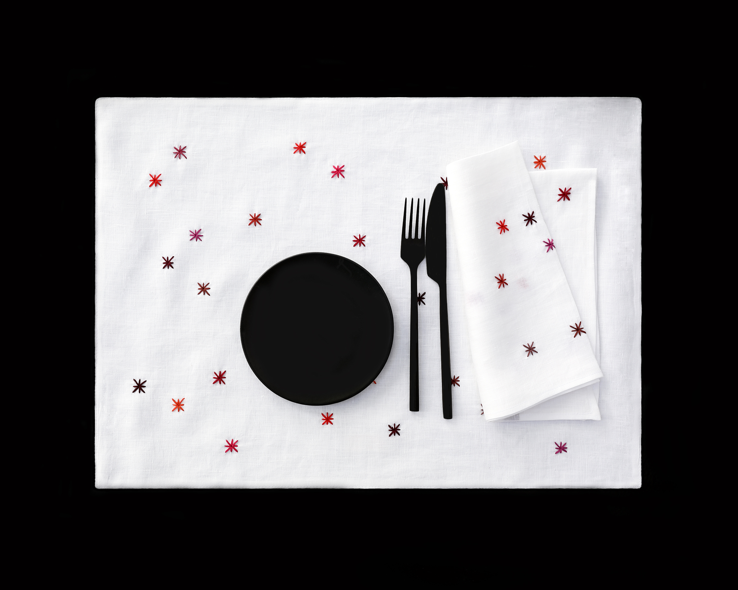 VALERIE BARKOWSKI TABLE LINEN BLANC BRODERIES NOON CRUSH CREDIT MANON DE CLERCQ 2