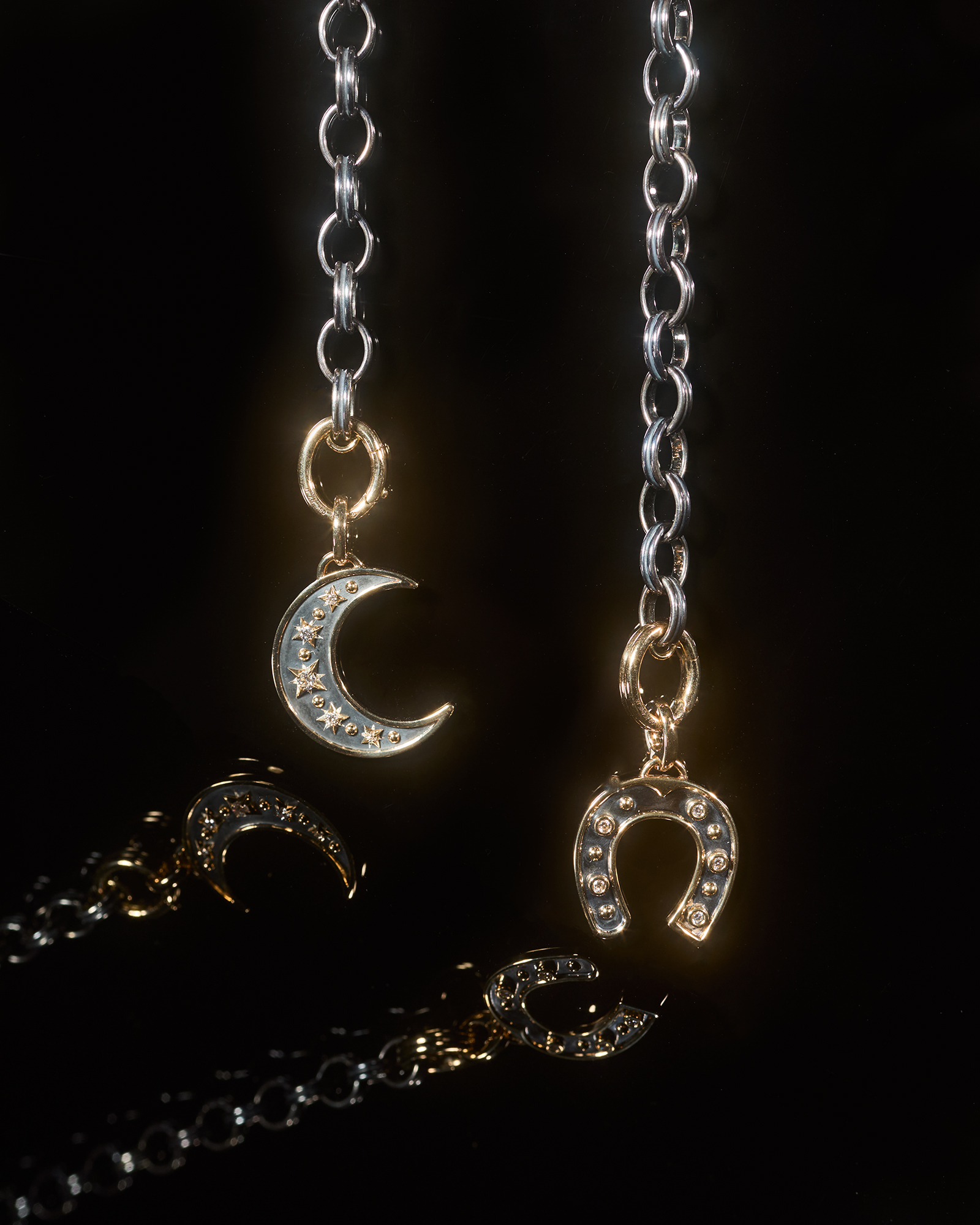 THE ROOMS ELIE TOP LUNE AND FER A CHEVAL MINI CHARMS CREDIT HUGUES LAURENT