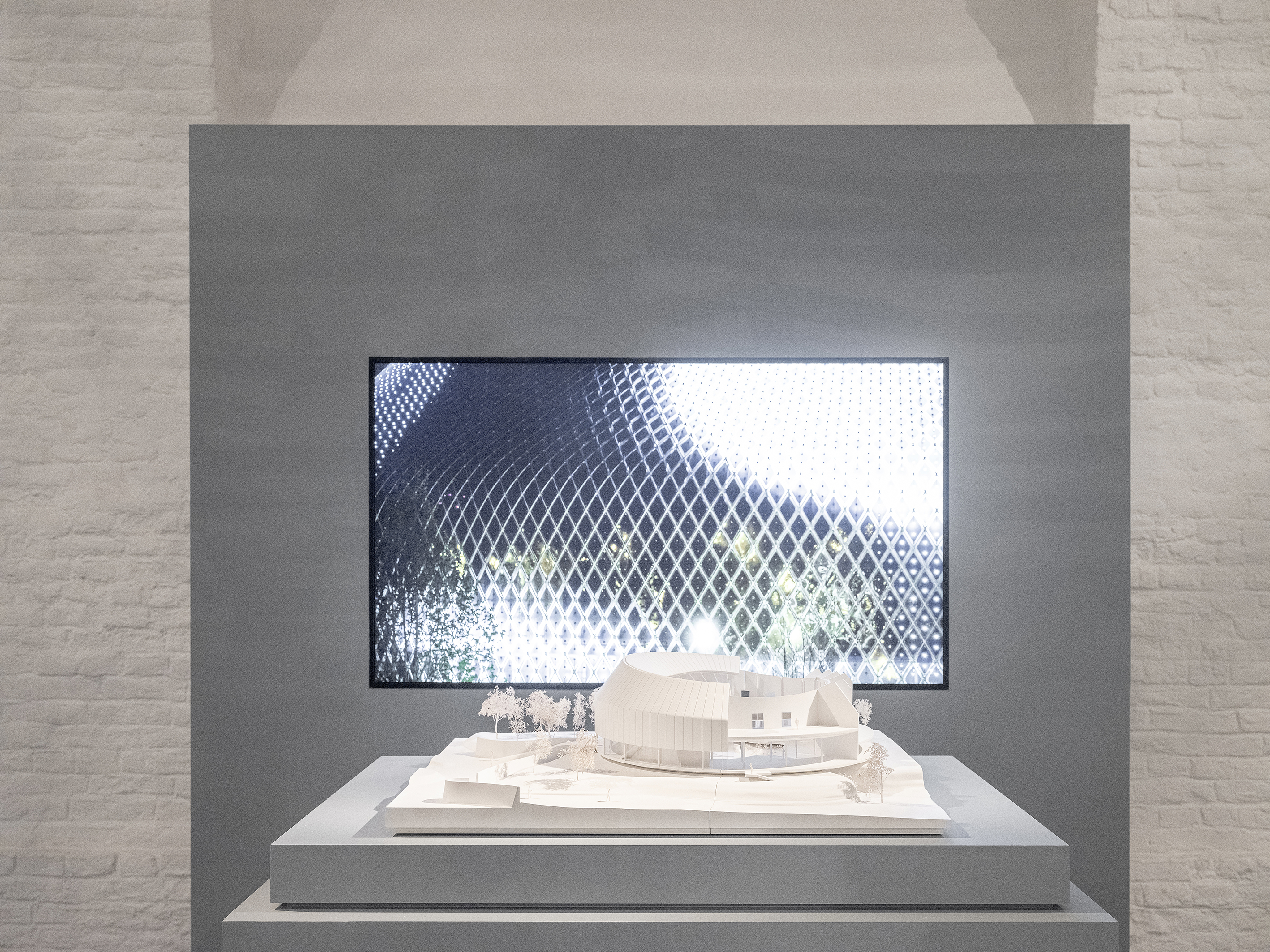 CID DE LUCCHI 102 CRED CAROLINE DETHIER