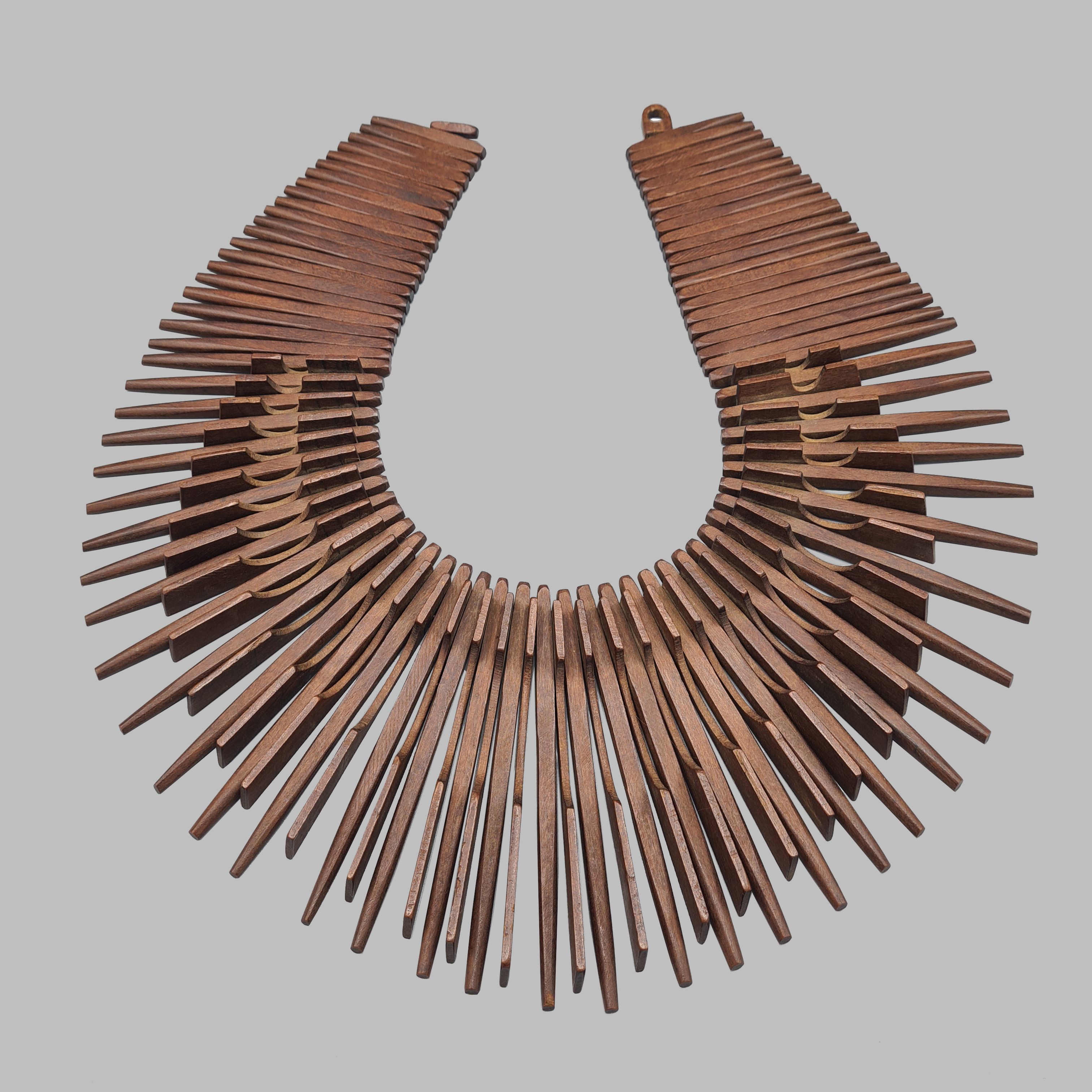 THE ROOMS MINIMASTERPIECE LQ COLLIER1 FOND GRIS