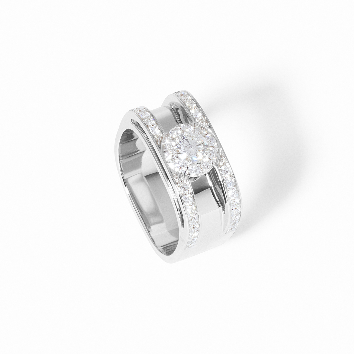 CAPUCINE PAVED RING WHITE GOLD AND DIAMONDS 9 400 EURO