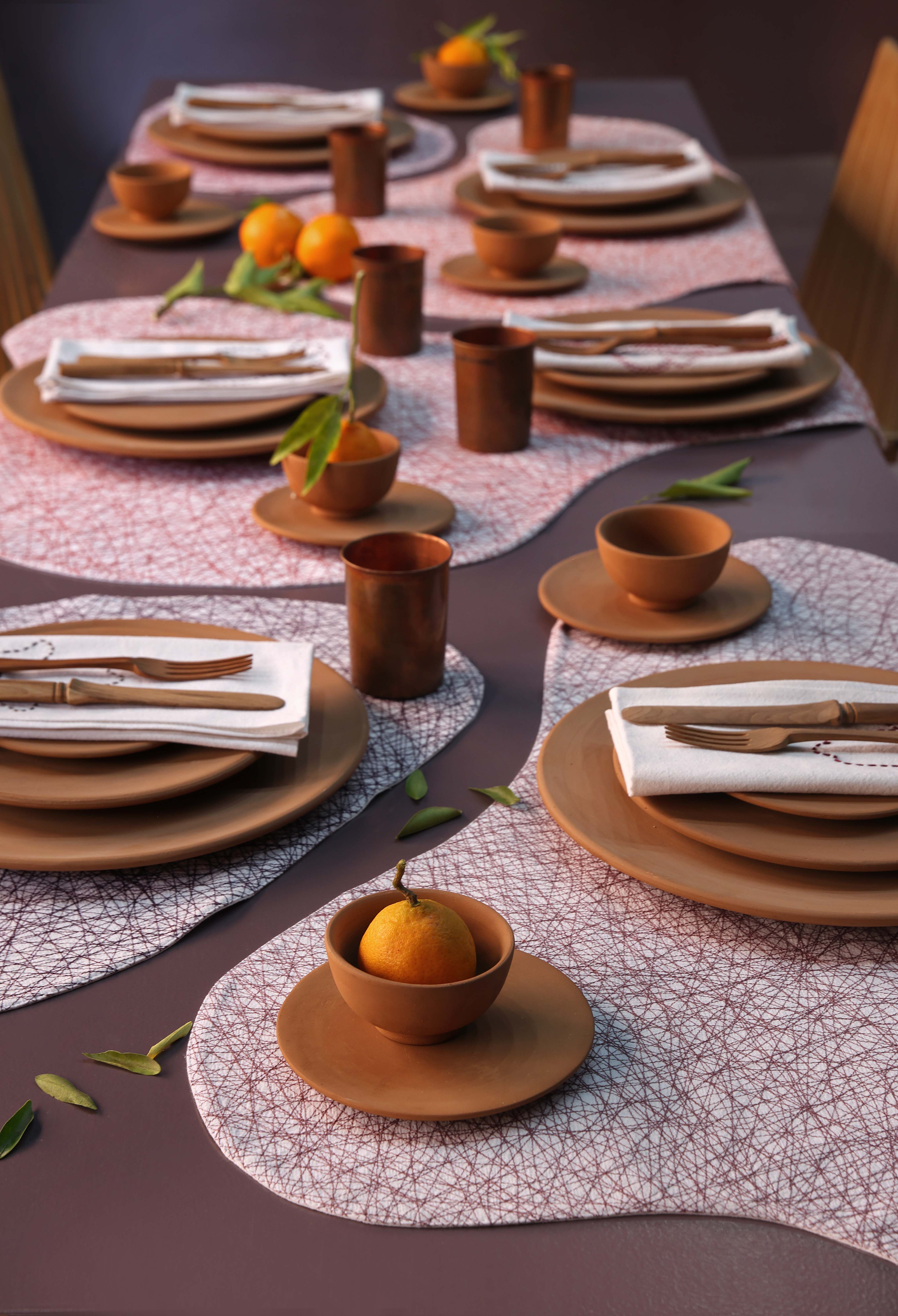 VALERIE BARKOWSKI TABLE LINEN OZERA ZIGZAG CREDIT TANIA PANOVA