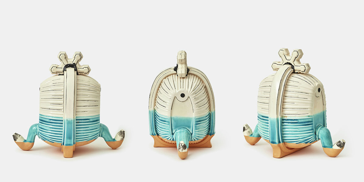 CB26 PONCE Y ROBLES Y JORGE LOPEZ GALERIAS PATRICIA CAMET QUEEN LUCY CERAMICA ESMALTADA CON ENGOBE BRUNNIDO 26X30.5X18CM