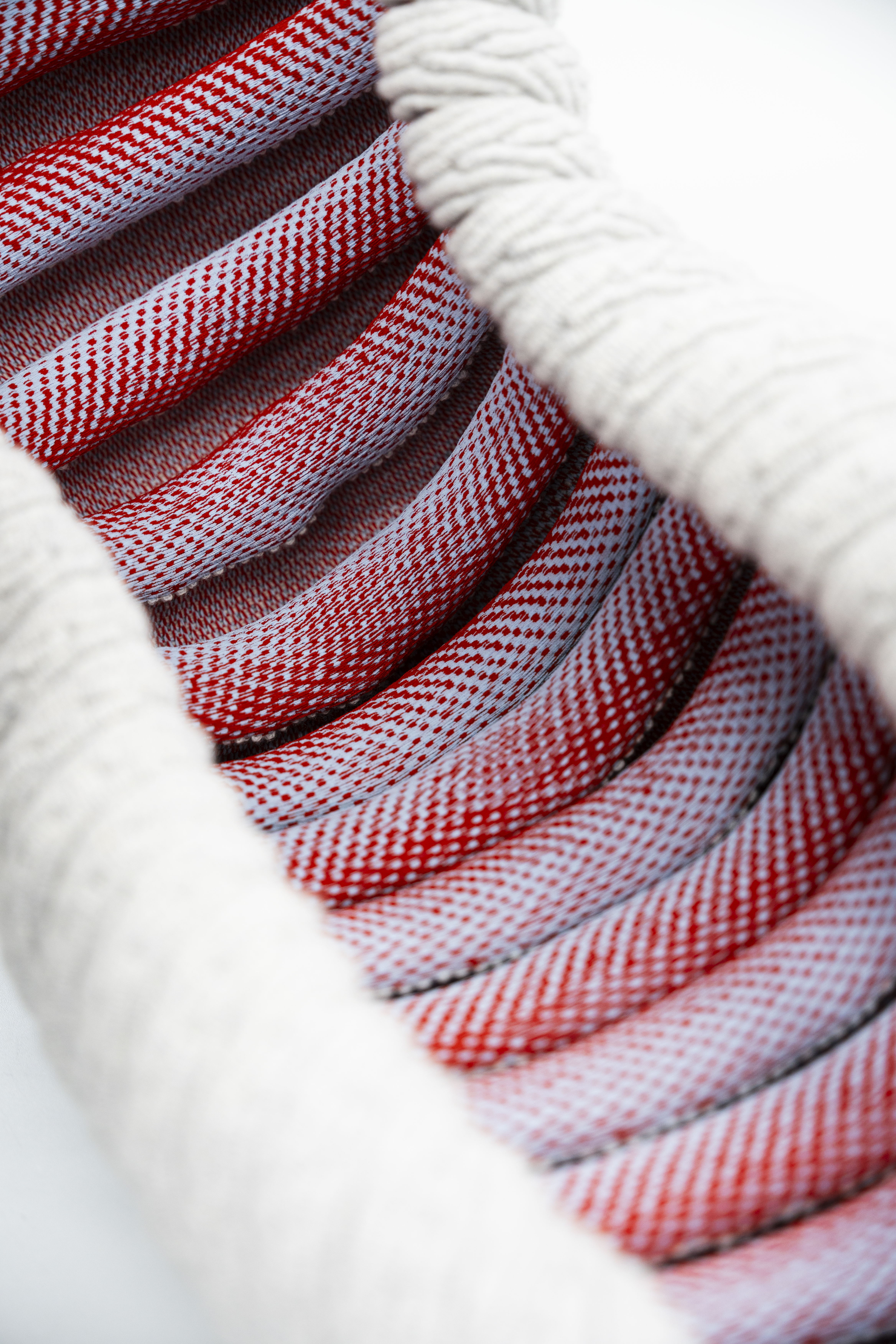 CID WOVEN WHISPERS STEFANIE EVERAERTS KNITERATIONS CREDIT PATTY VAN DEN ELSHOUT 