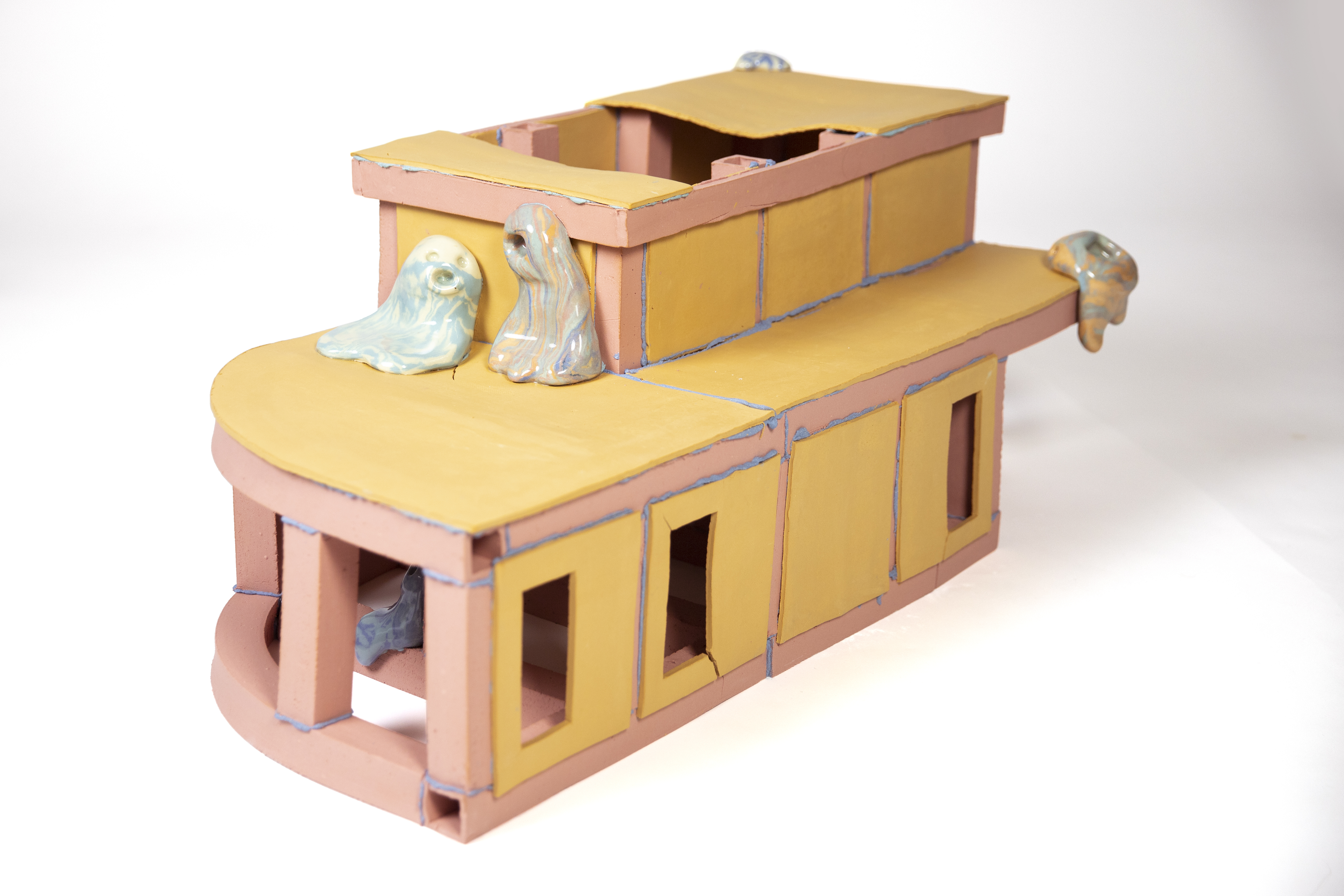 CERAMIC BRUSSELS 2026 ART PRIZE SANTIAGO INSIGNARES HANGING IN THE MALL