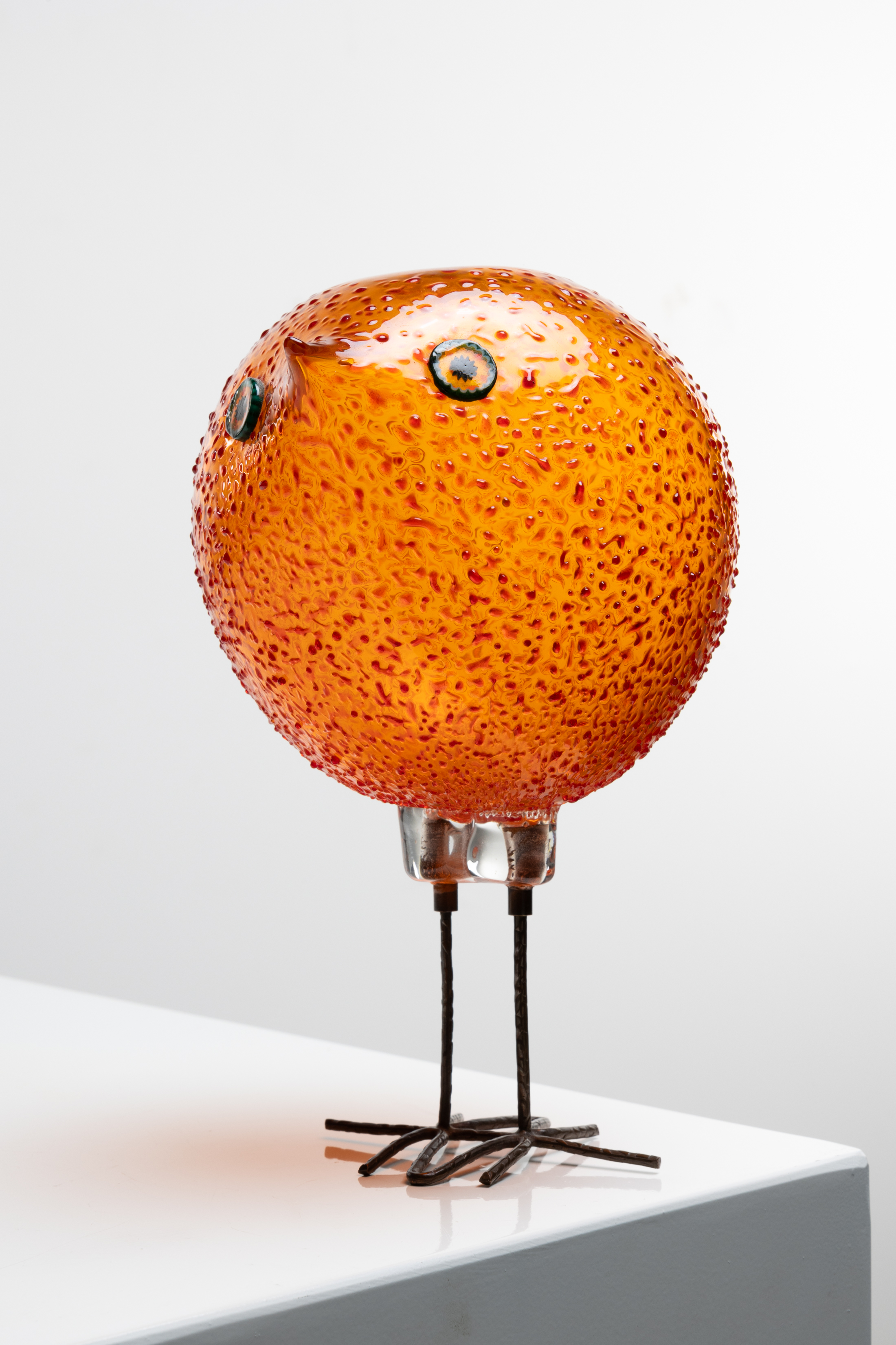 THE ROOMS UNFORGET PULCINO SCULPTURE IN THE SHAPE OF A GLASS BIRD ORANGE MODEL NUMBER S193 ALESSANDRO PIANON VISTOSI