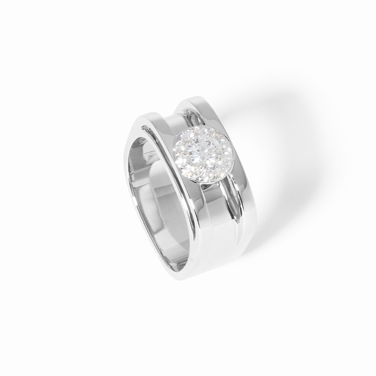 CAPUCINE RING WHITE GOLD AND DIAMONDS 7 250 EURO