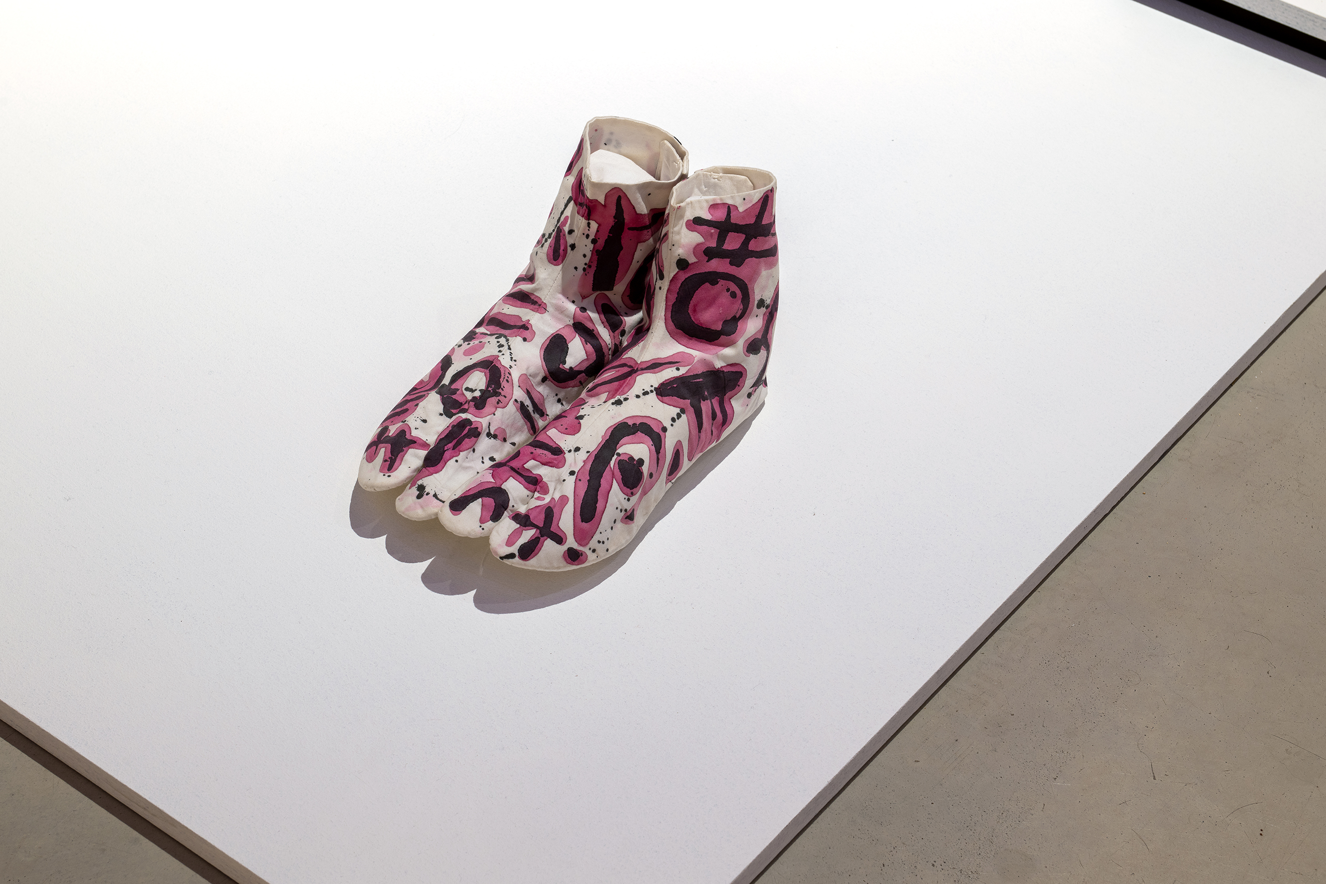 KNOTT so MAD CREDIT MIREILLE ROOBAERT 20