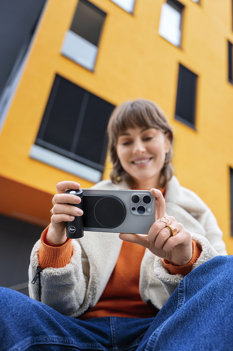 LEICA LUX GRIP 310 EUR CAMPAIGN IMAGE 2