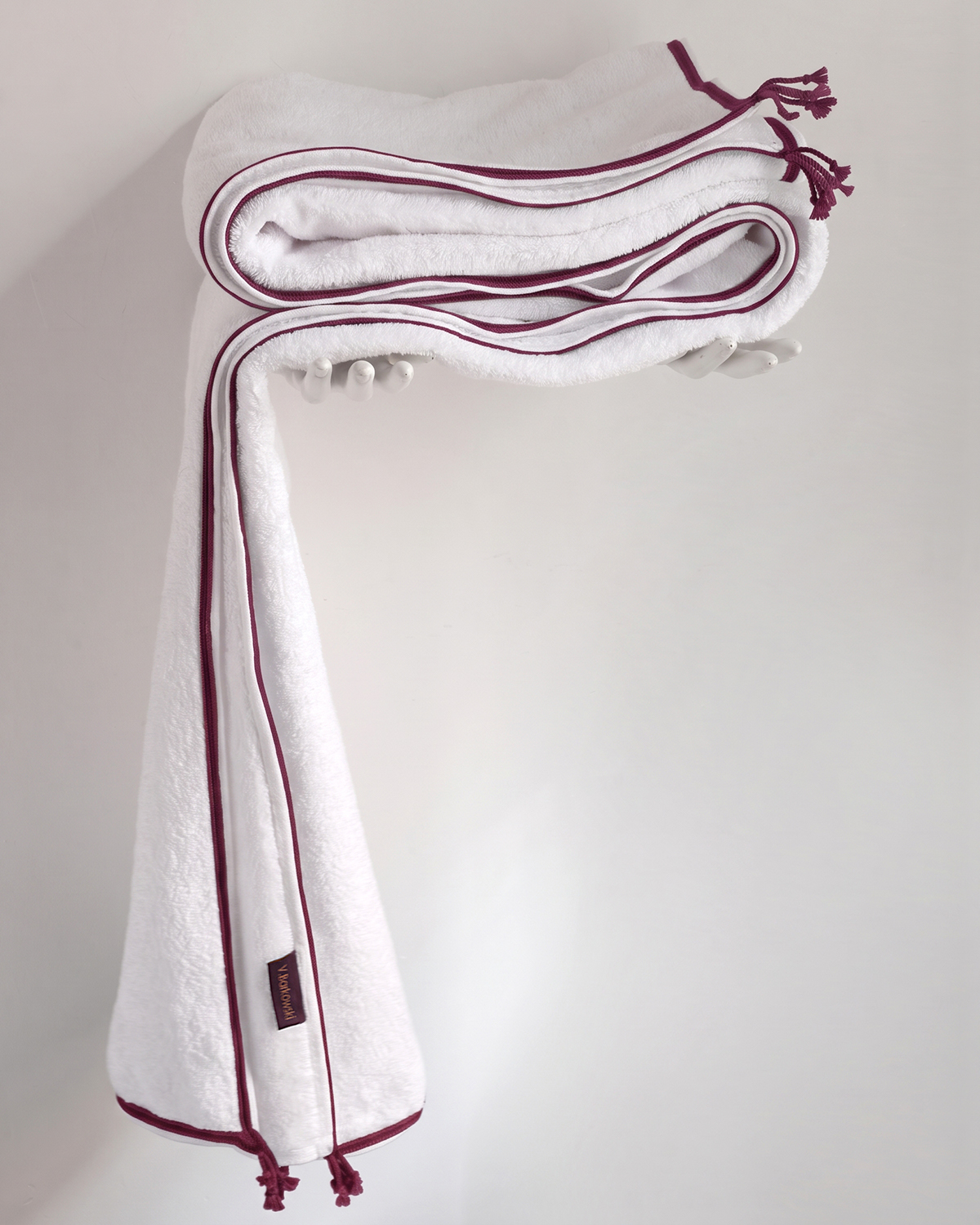 VALERIE BARKOWSKI OMANA PLUM BATH TOWEL CREDIT TANIA PANOVA