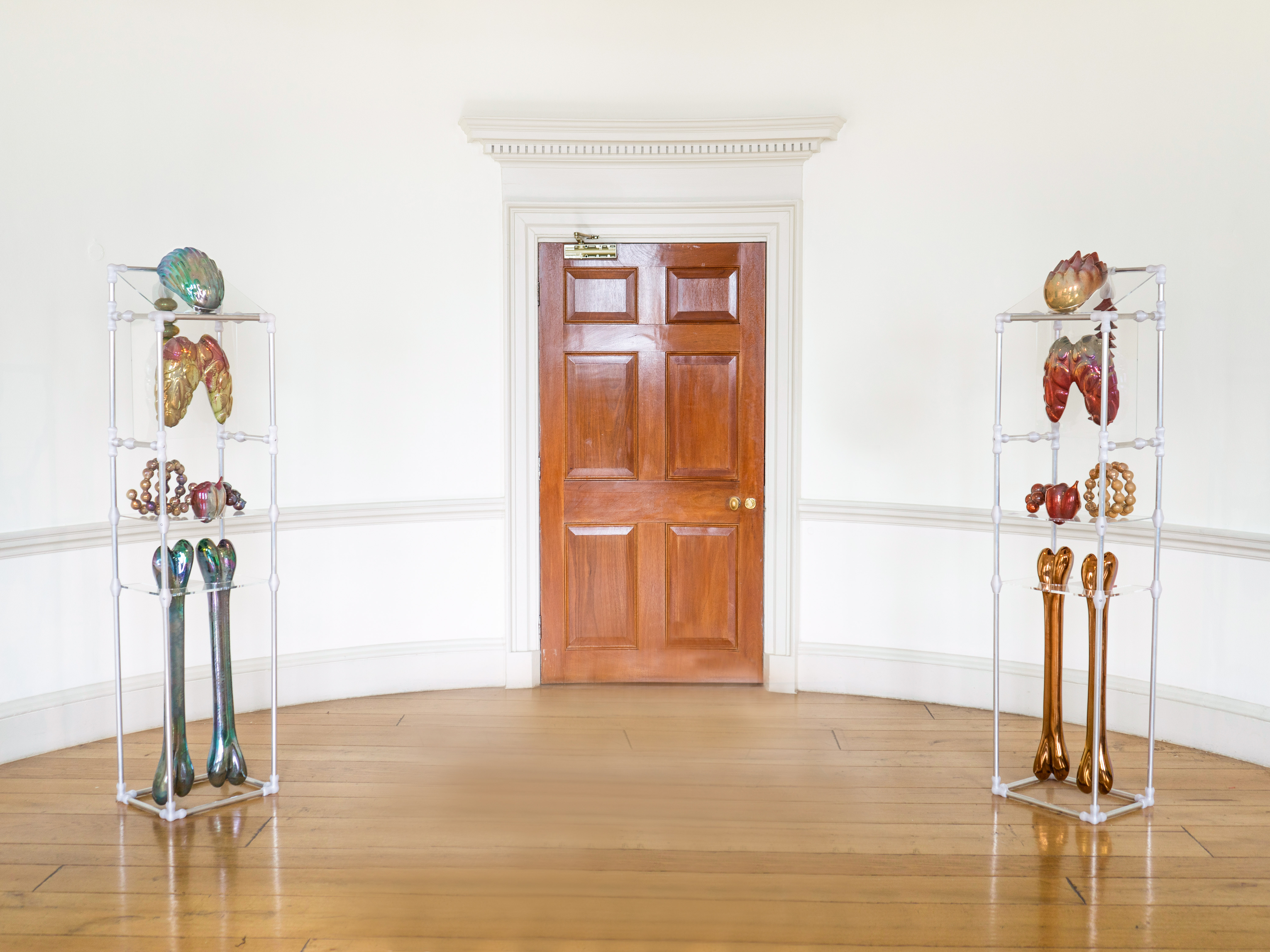 CERAMIC BRUSSELS 2026 ART PRIZE URIEL CASPI CORPUS ARCHETYPUS FIGURES 45CM X 35CM X 190CM 2025 CREDITS MILES WARBURTON 