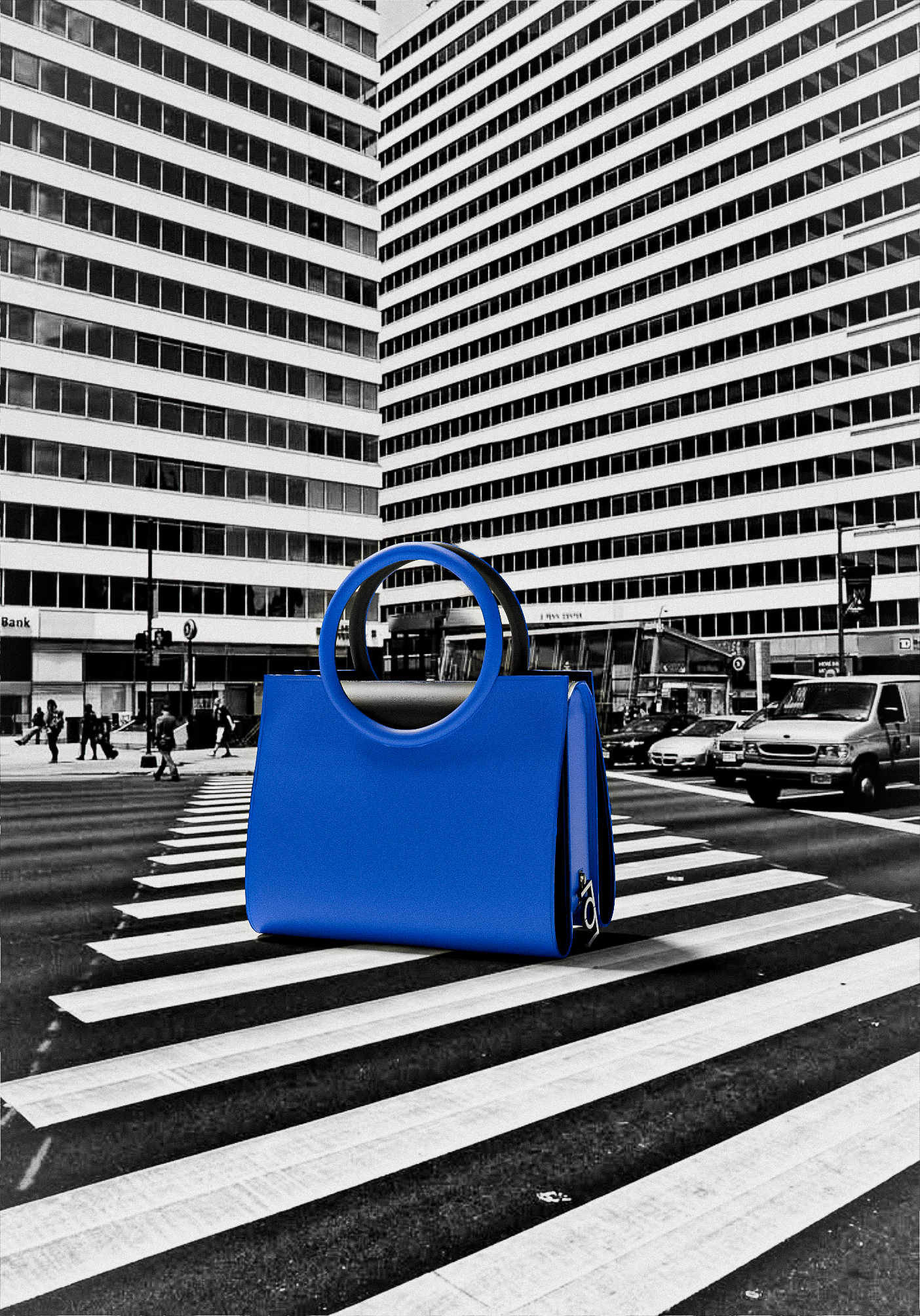 AMOROMA THE ONE BAG FORMAT A4 CAMPAIGN IMAGES 04