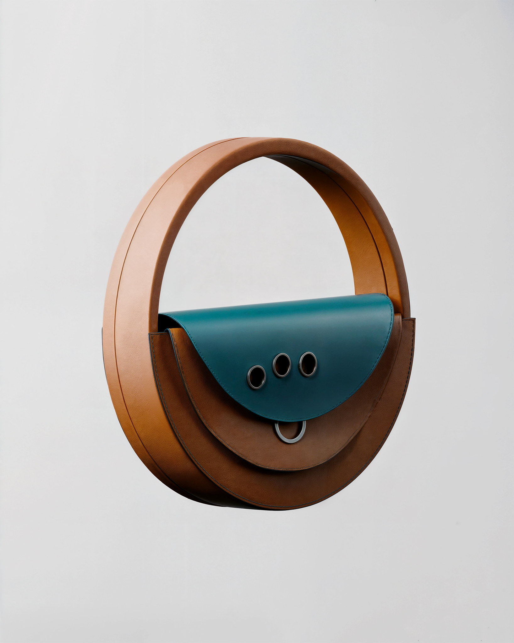 AMOROMA THE MOON BAG OPEN 13