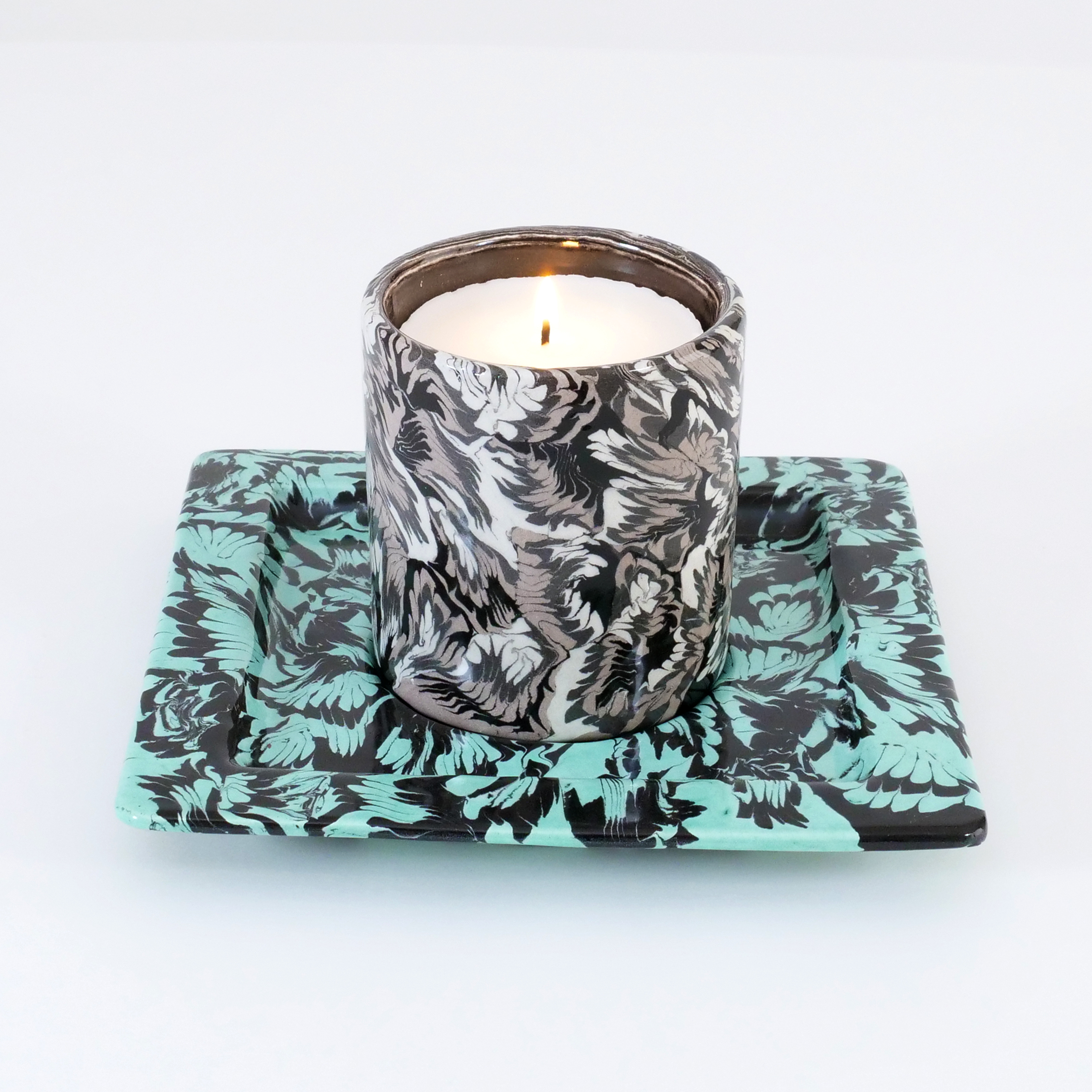 GILLES DEWAVRIN SINGLE TRAYS 129 EURO REFILLABLE PERFUMED WAX 39 EURO CONTAINING FROM MIXED MATERIALS 75 EURO CREDIT ARNO CARAVEL