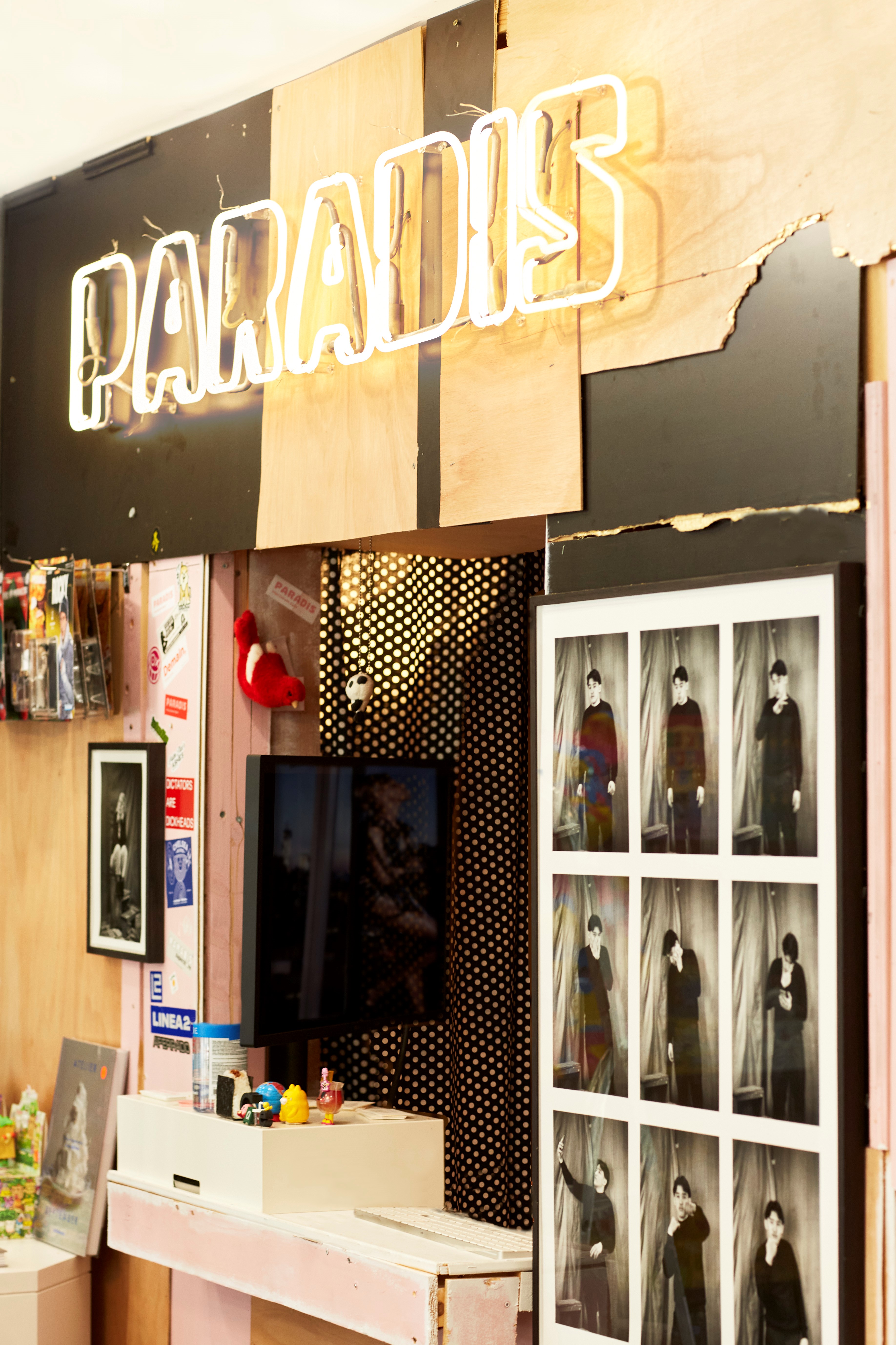 PARADIS SUPERSTORE VISUAL 4