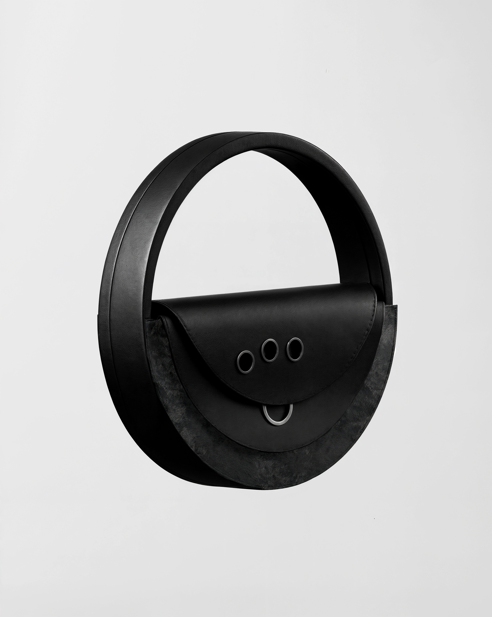 AMOROMA THE MOON BAG OPEN 04