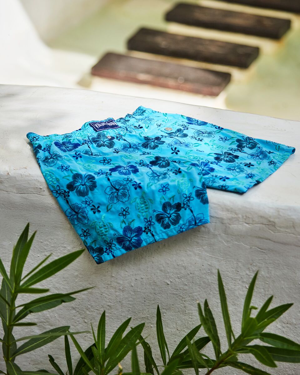 VBQ CRUISE 26 CAMPAIGN IMAGE MEN 100