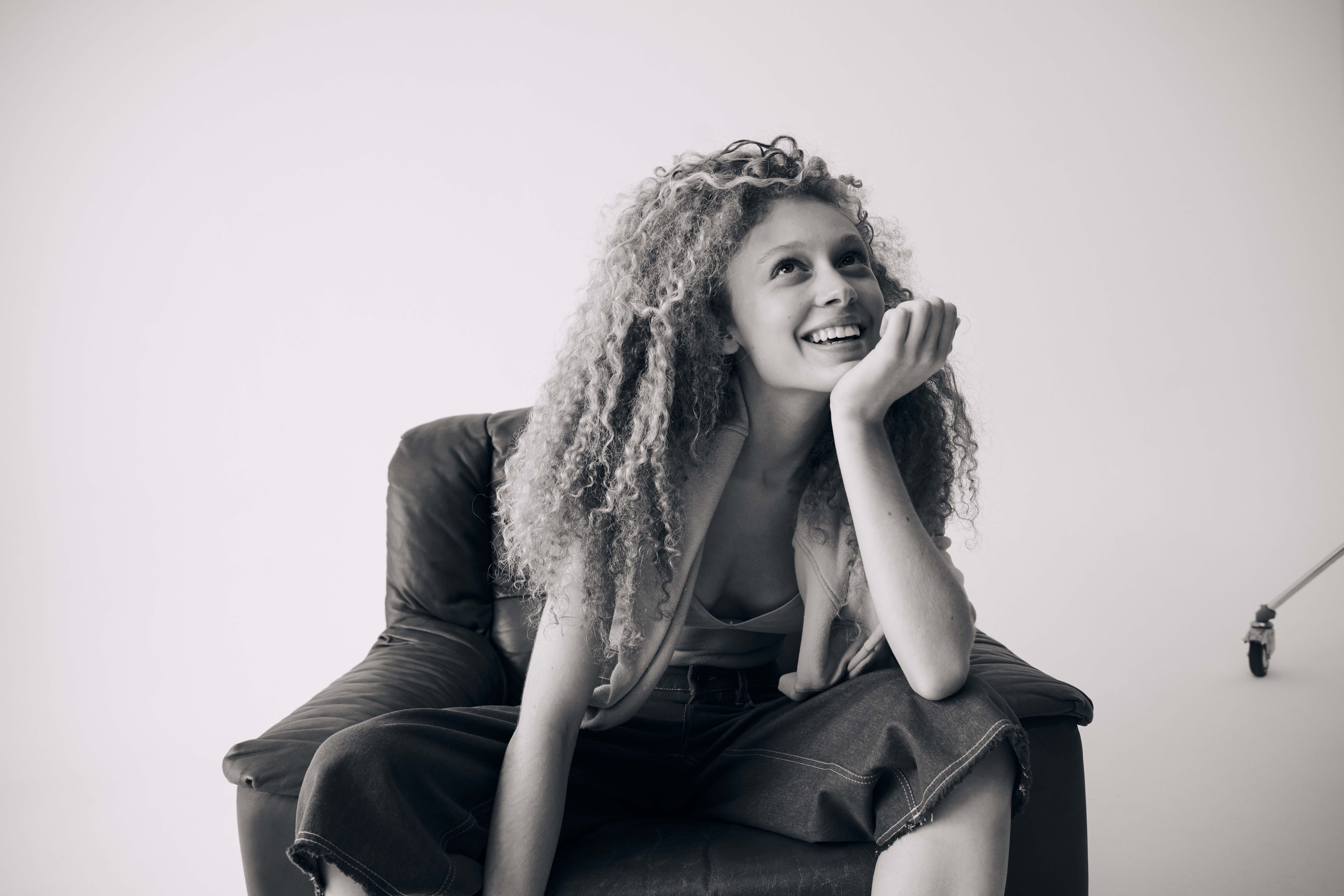 AMERICAN VINTAGE SS26 WOMEN CAMPAIGN IMAGE (14)